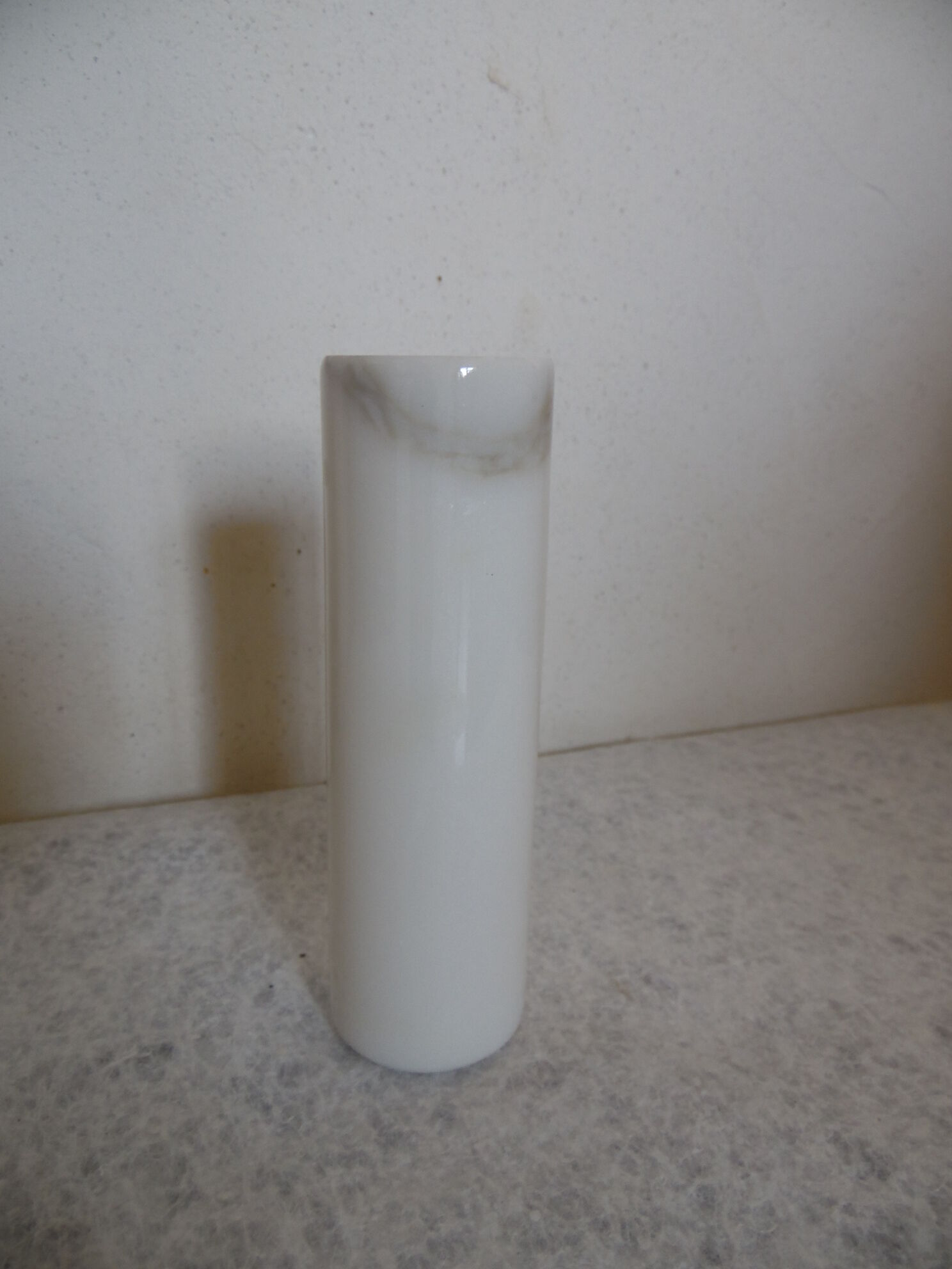 Small vase in white and grey marble