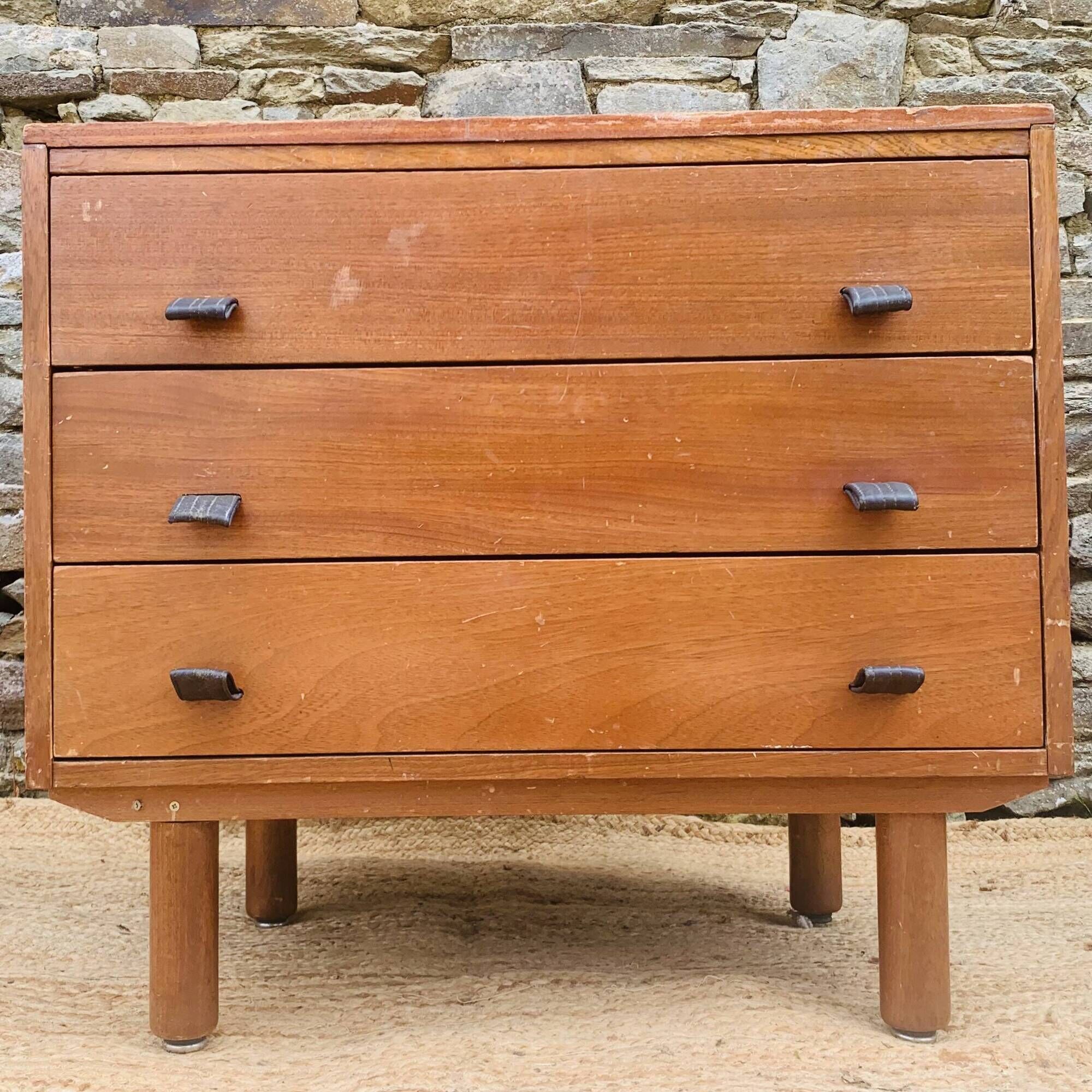 Vintage chest of drawers with leather handles – 1950s/60s