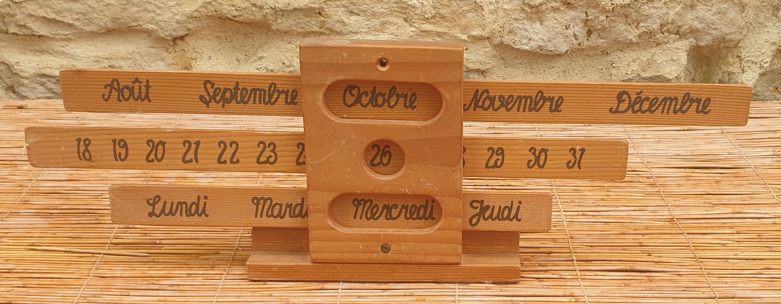 Perpetual calendar seventies