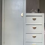 Asymmetrical cabinet