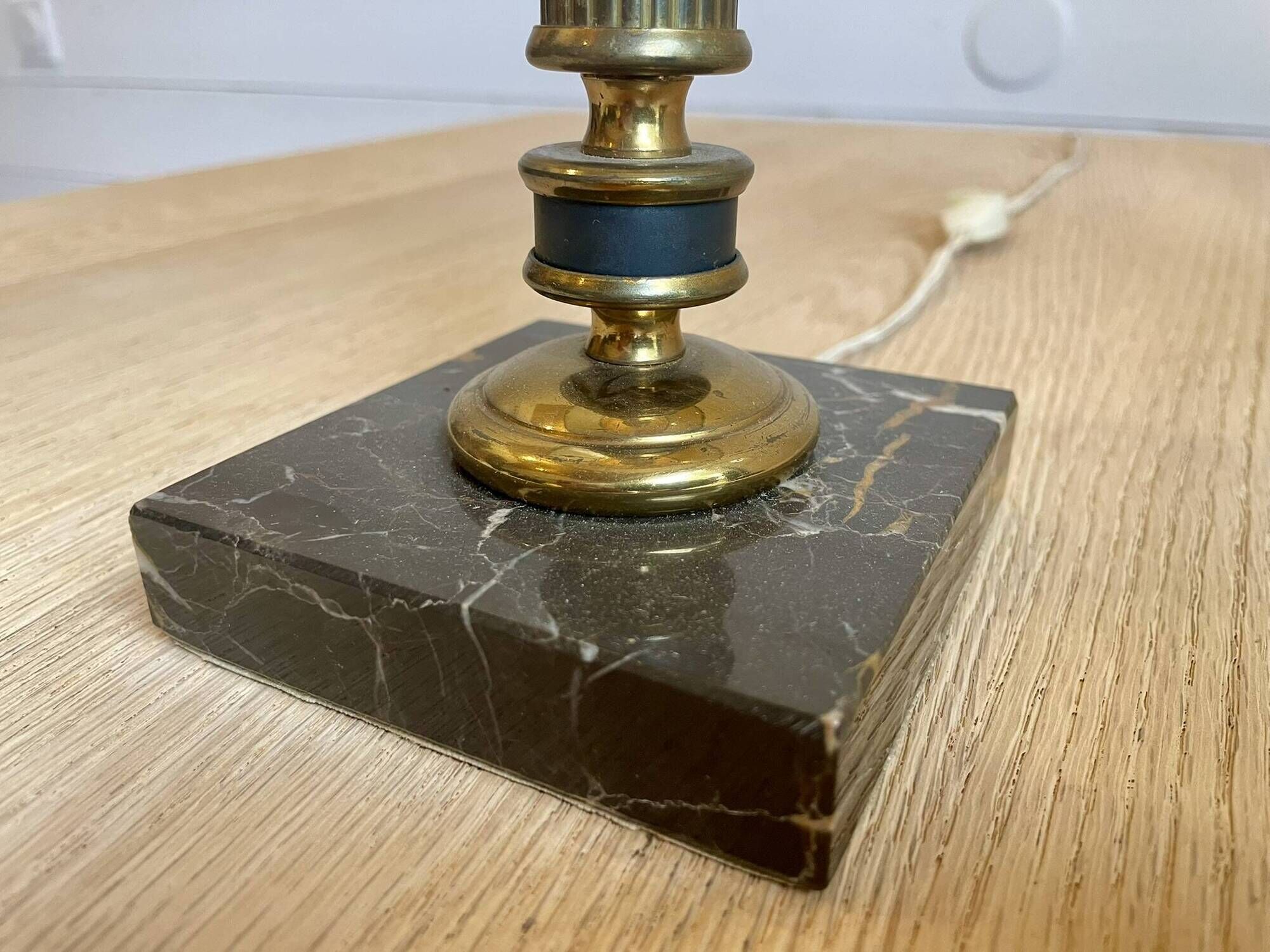 Pair of vintage bedside lamps in brass with marble base from the 70s.