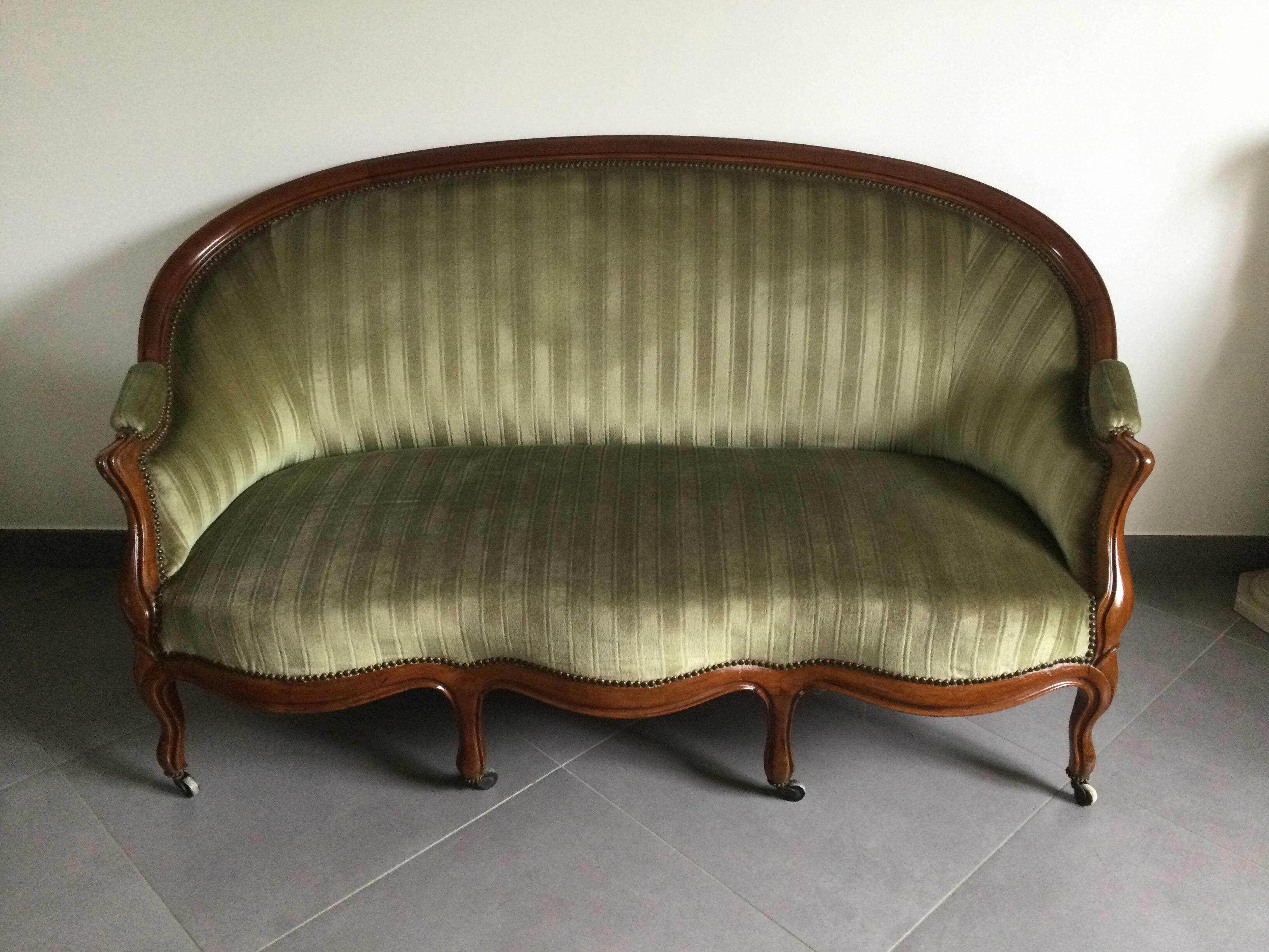 Napoleon III Mahogany Sofa