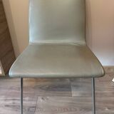Pierre Paulin 2 TV model chairs Ligne Roset edition