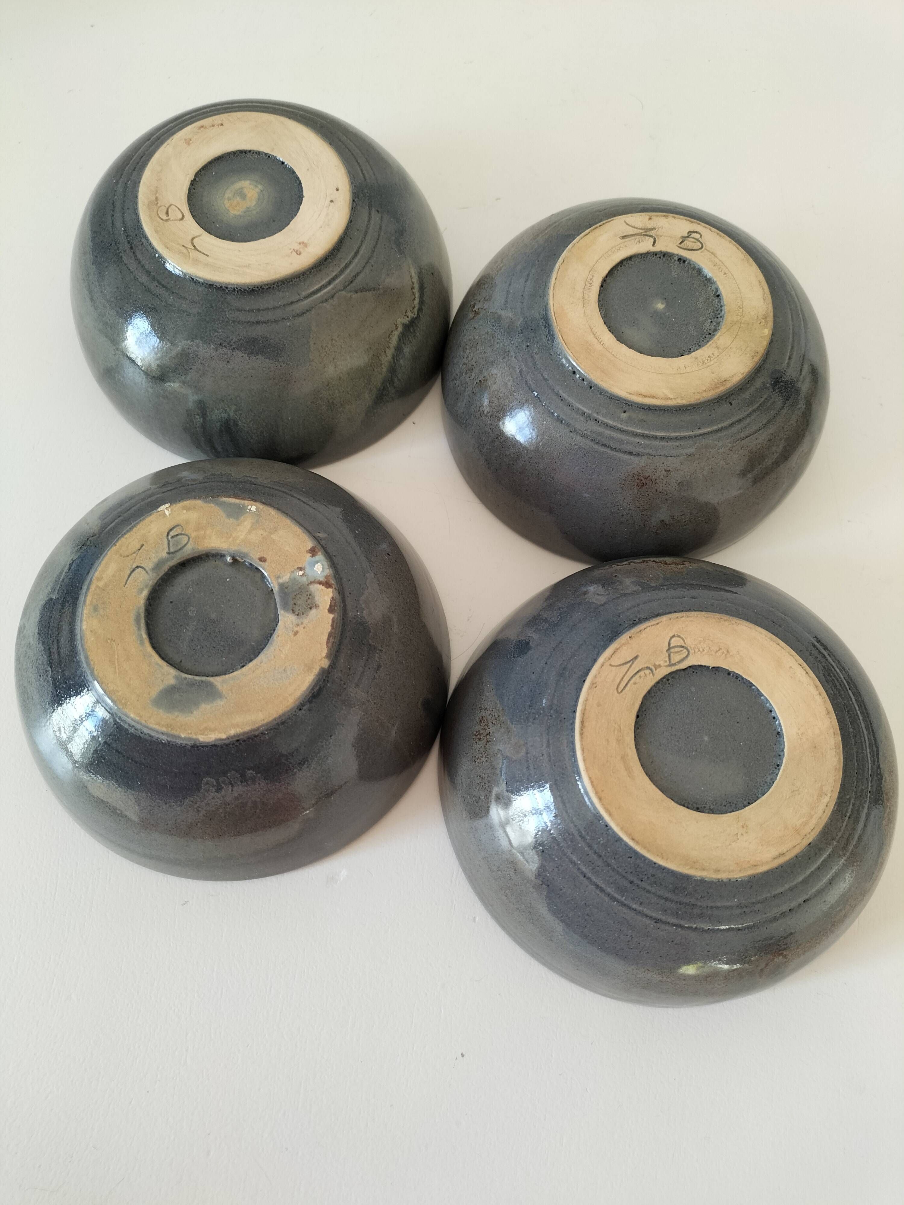 4 handmade ceramic bowls – Grey-blue glaze and mineral shades