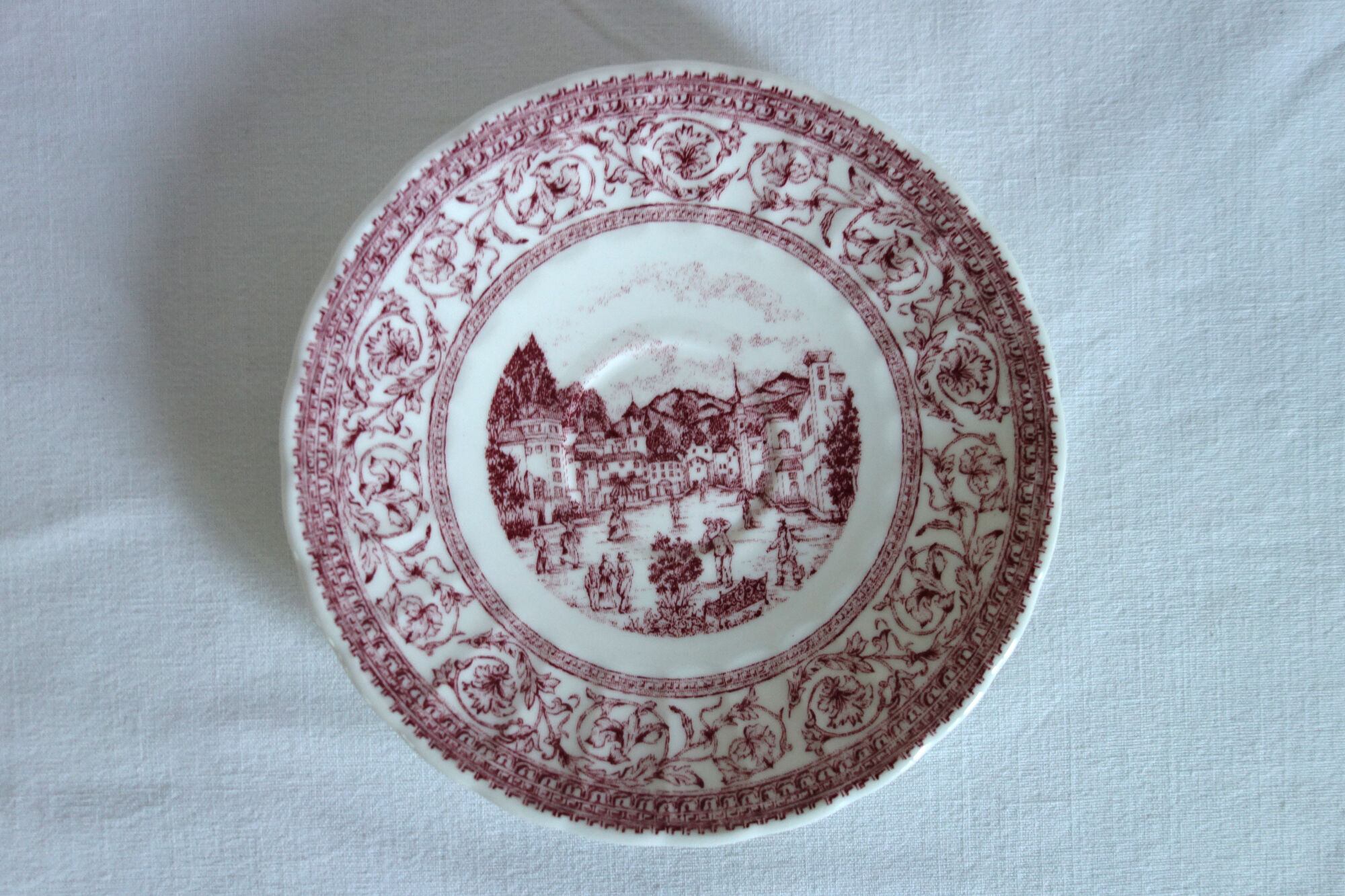 Pair of vintage Corona Colombia coffee cups