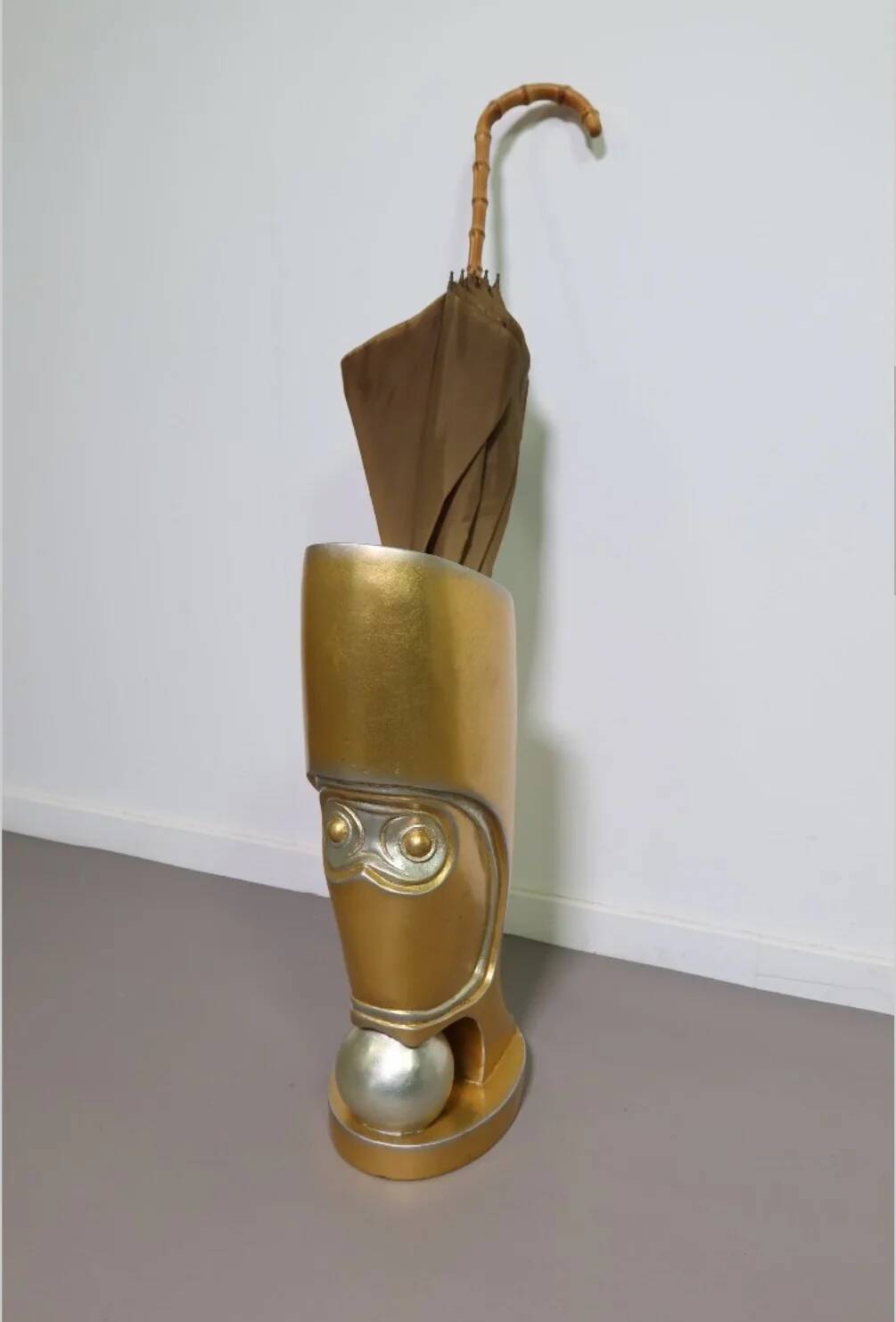 Painted Leeazanne umbrella stand, ca 1980 resin / epoxy / Hollywood Regency manufactured by the Lam Lee Group, Dallas USA.