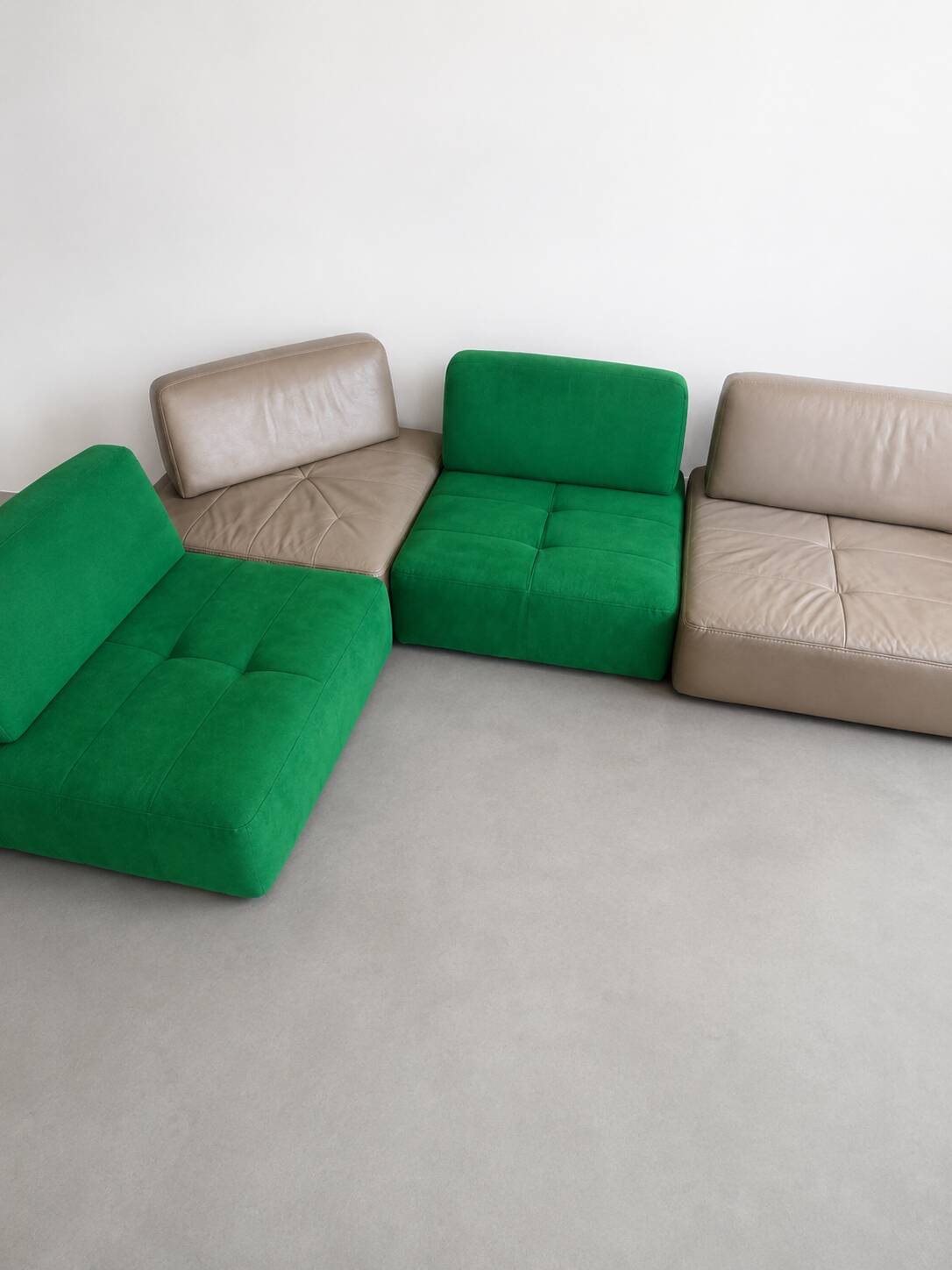 Roche Bobois ensemble model "Scénario"