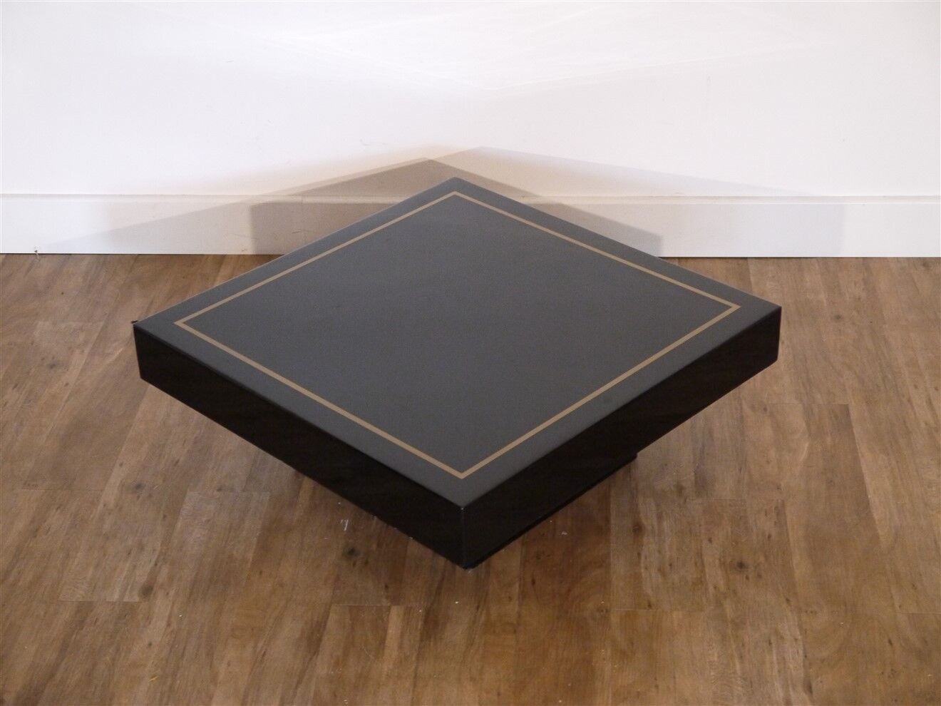Coffee table in black lacquer 1970