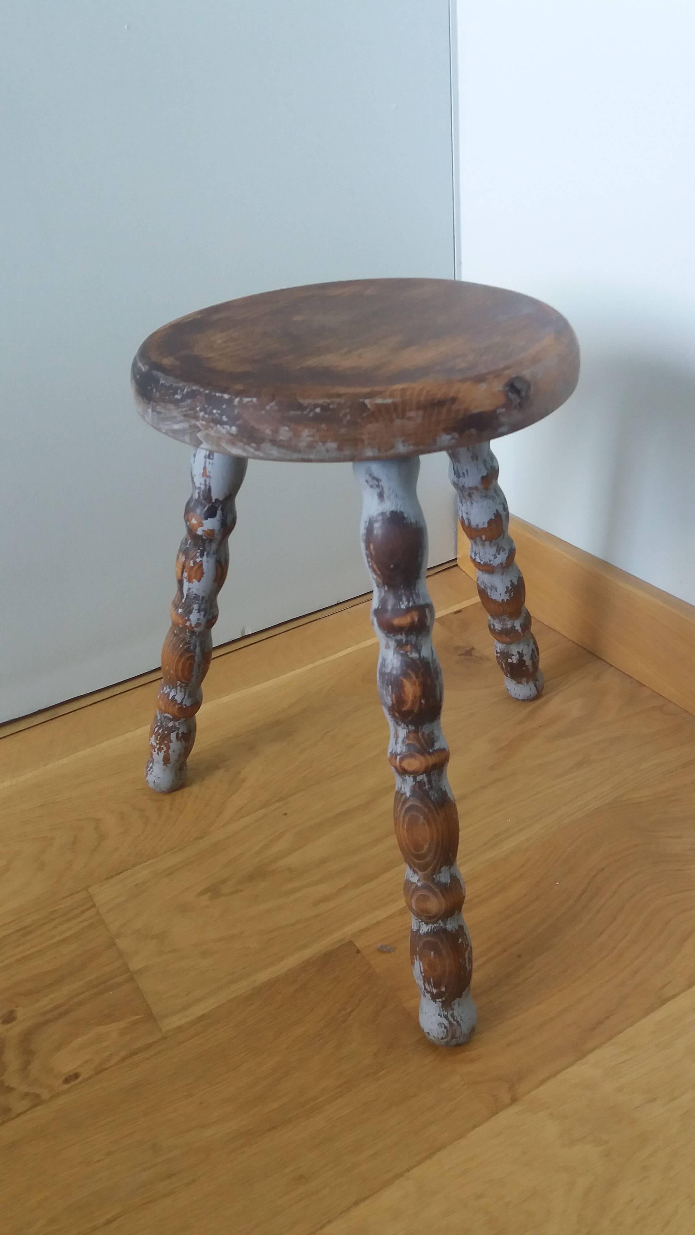 Wabi Sabi tripod stool with pearl feet bobbin