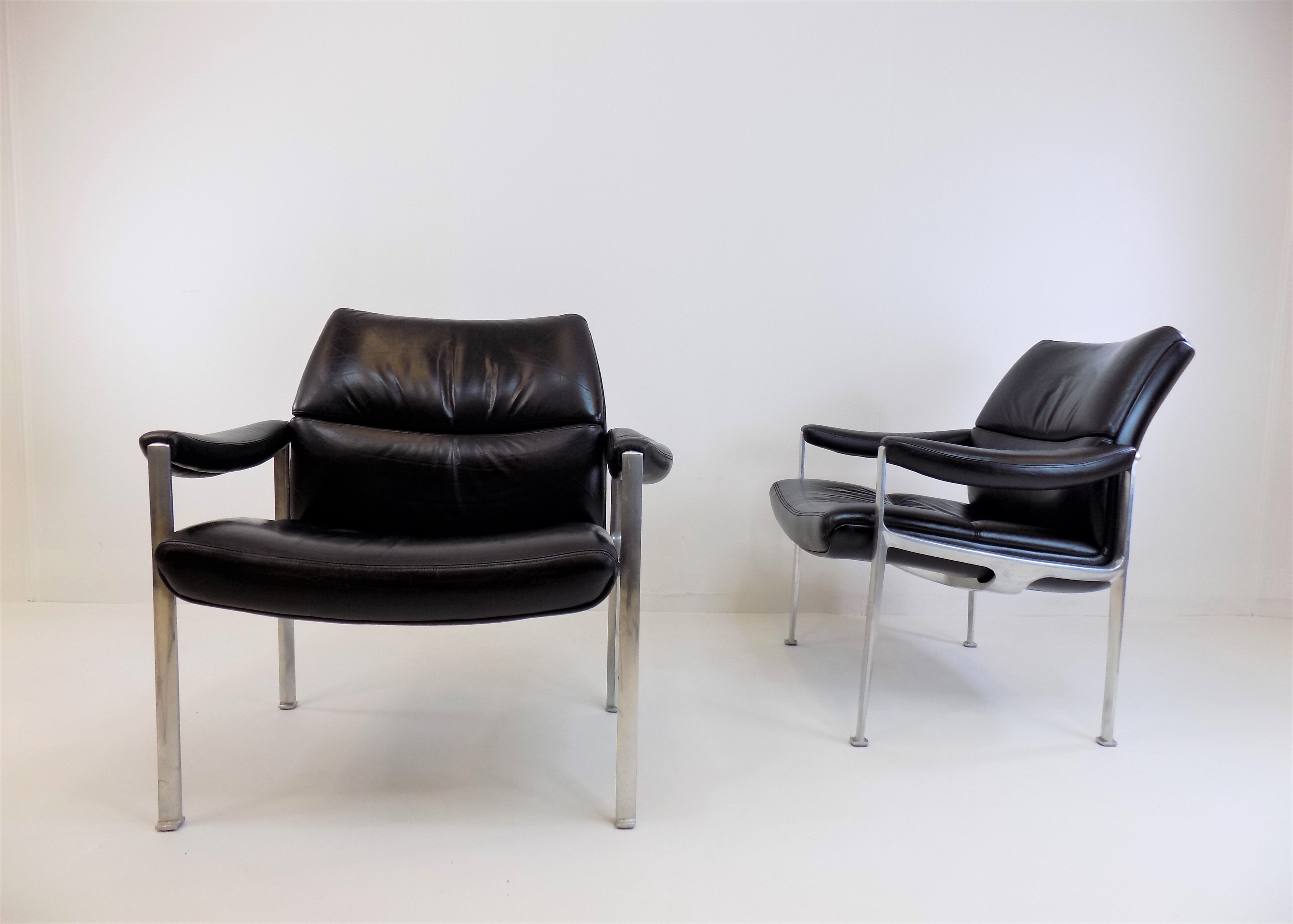 Lot de 2 fauteuils en cuir Röder Söhne by Miller Borgsen