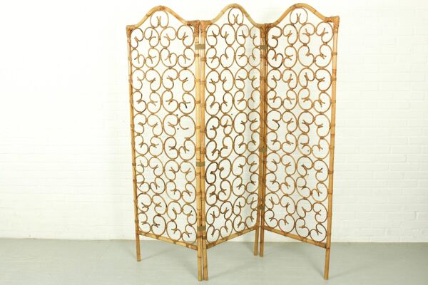 Paravent vintage en rotin – paravent pliant orné (années 1970)