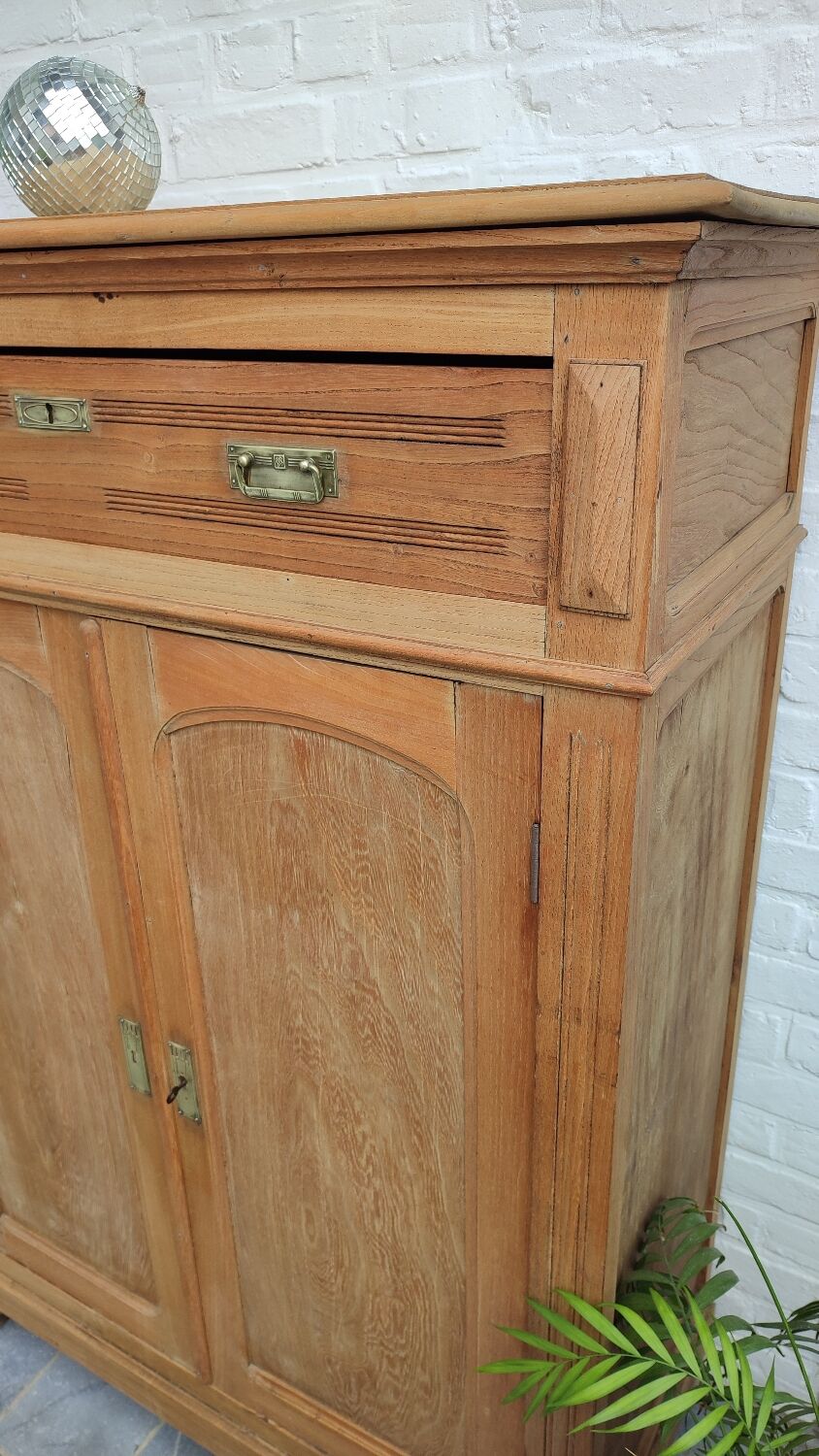 Grand Parisian buffet