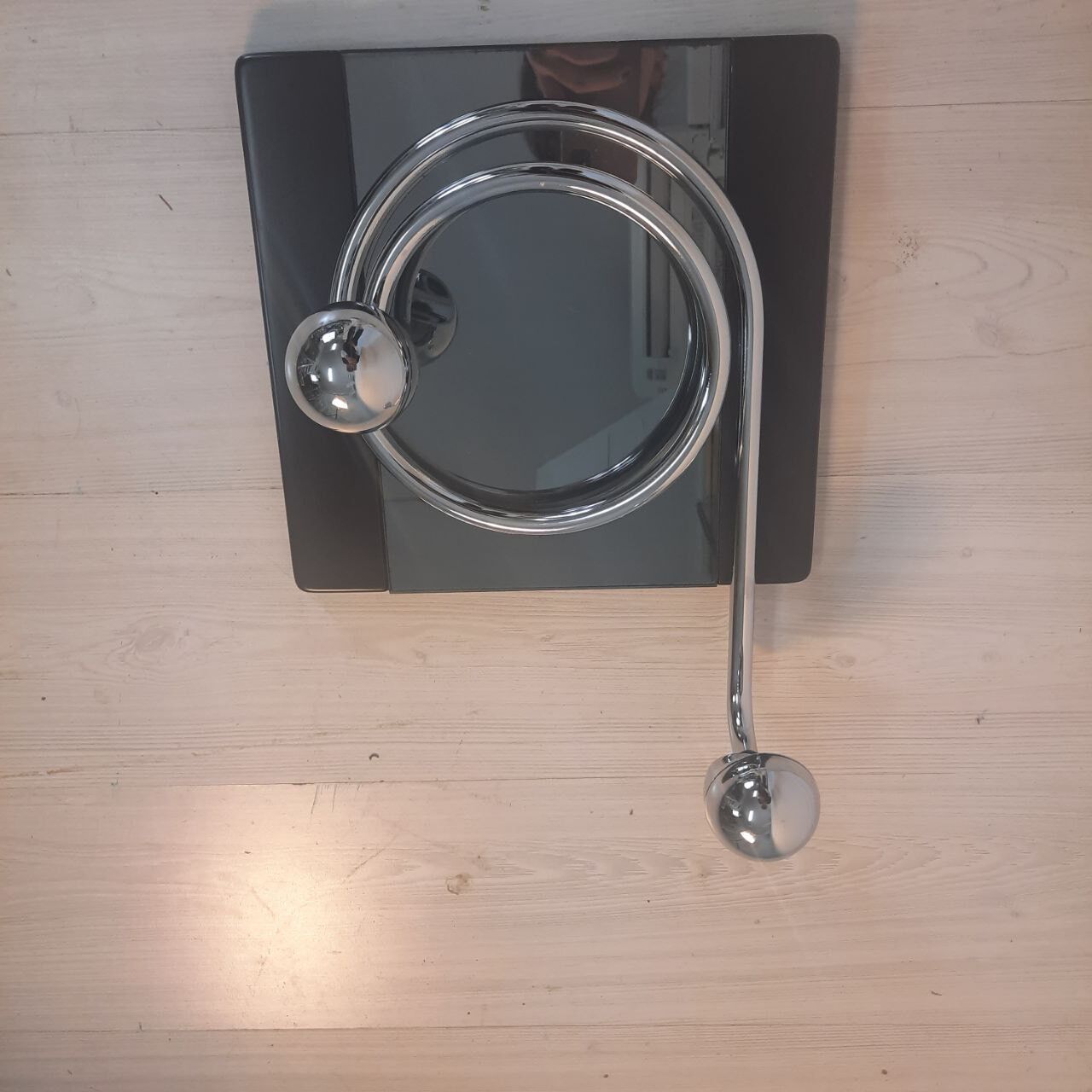 9 70's clothes hanger spiral