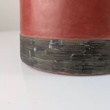 Lampe de table en terre cuite rouge avec filigrane en métal, design vintage des années 1980