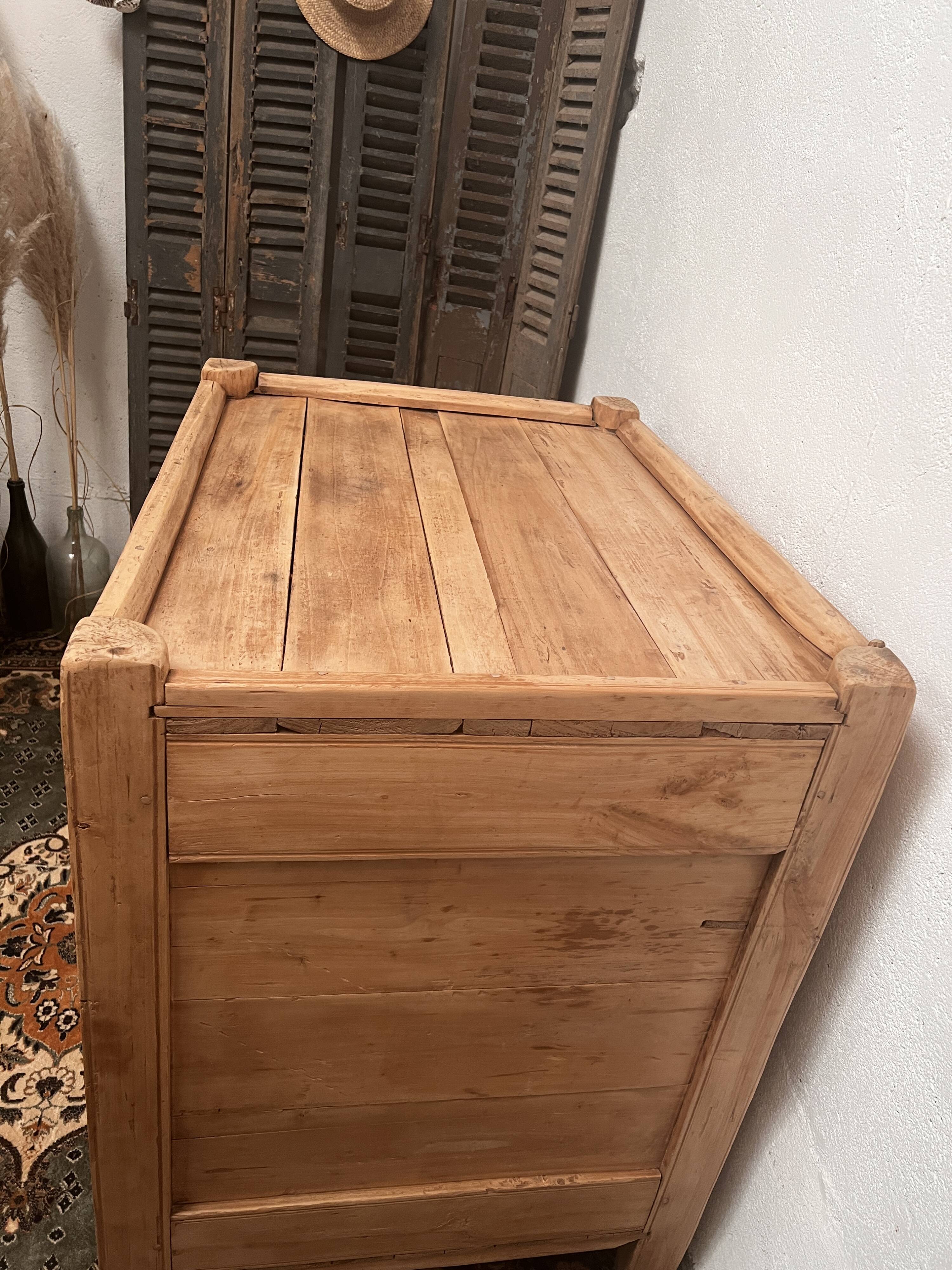 Old pantry in Pitch pine - early 20th century