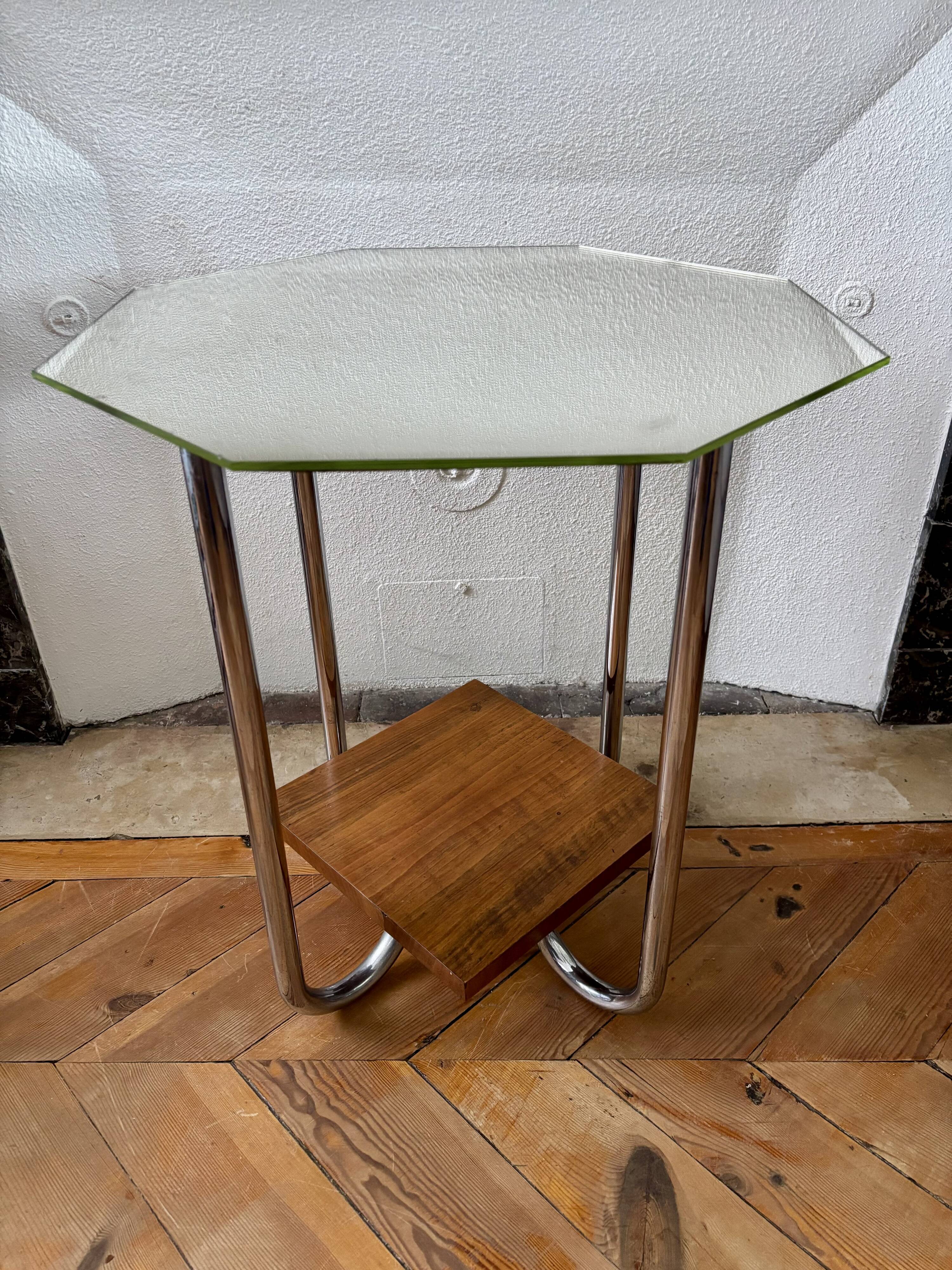Vintage 1930s Art Deco pedestal table