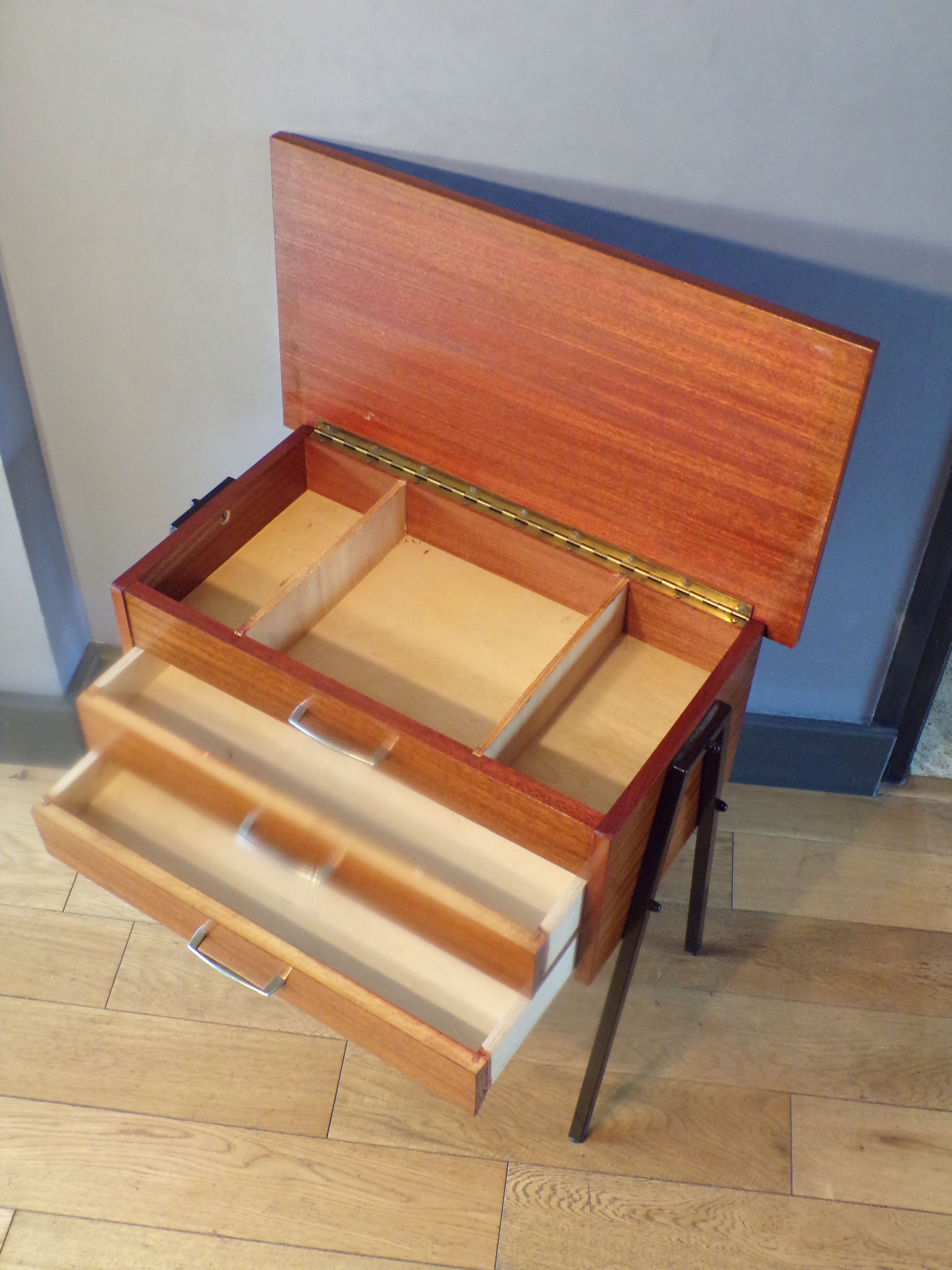 Small vintage dresser