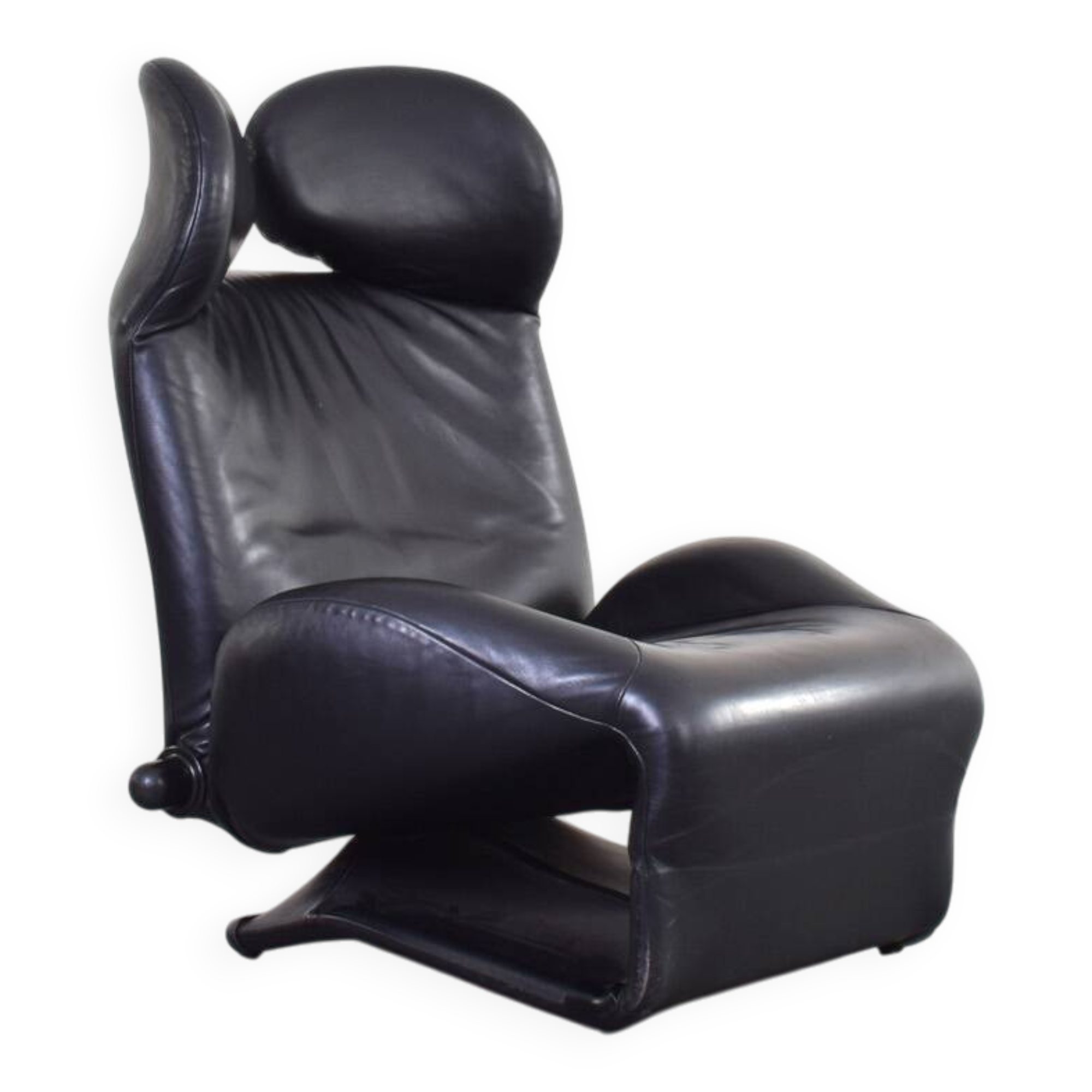 Wink Leather Chair by Toshiyuki Kita for Cassina, 1980s.