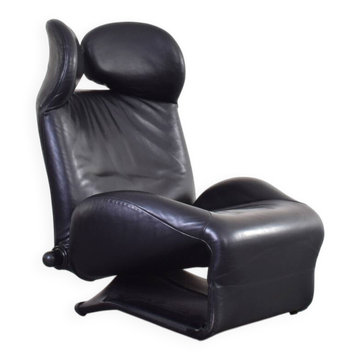 Wink Leather Chair by Toshiyuki Kita for Cassina, 1980s.