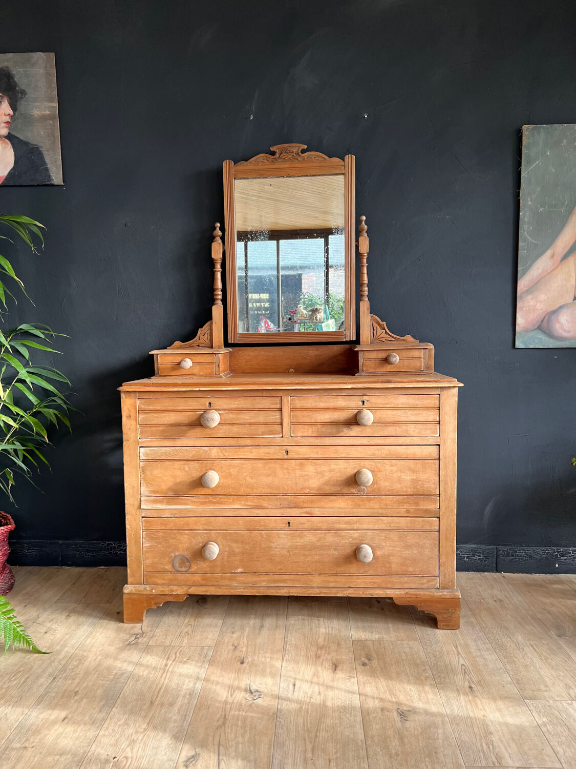 Pine dressing table
