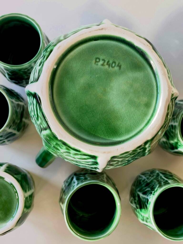 Service Vintage Années 70 – Carafe Majolica Verte + 6 Mugs Feuillage