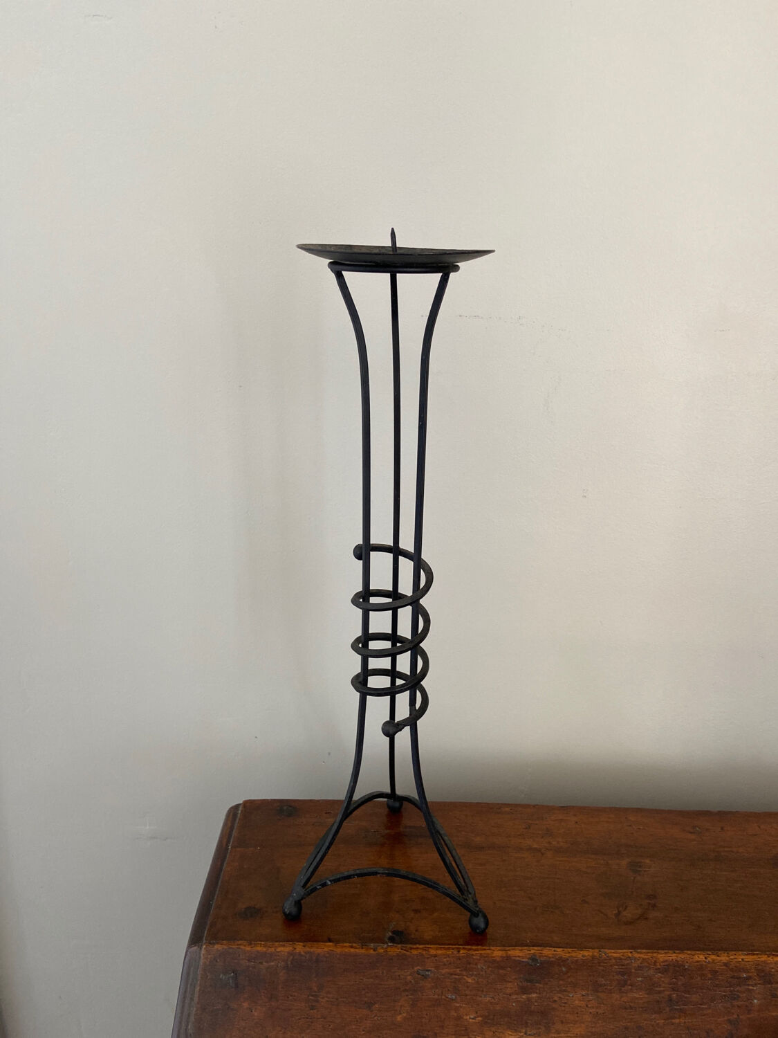 Metal candle holder