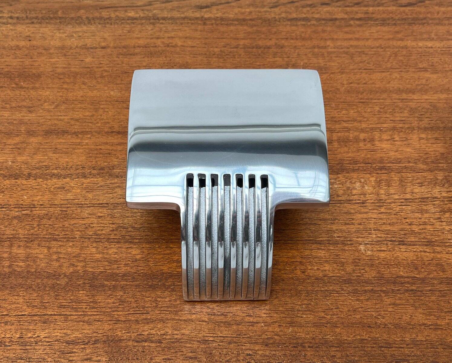 Vintage Postmodern Spanish wall sconces model Arqui Pe in aluminium by O. & S. Devesa for Metalarte, 1990s, set of 2