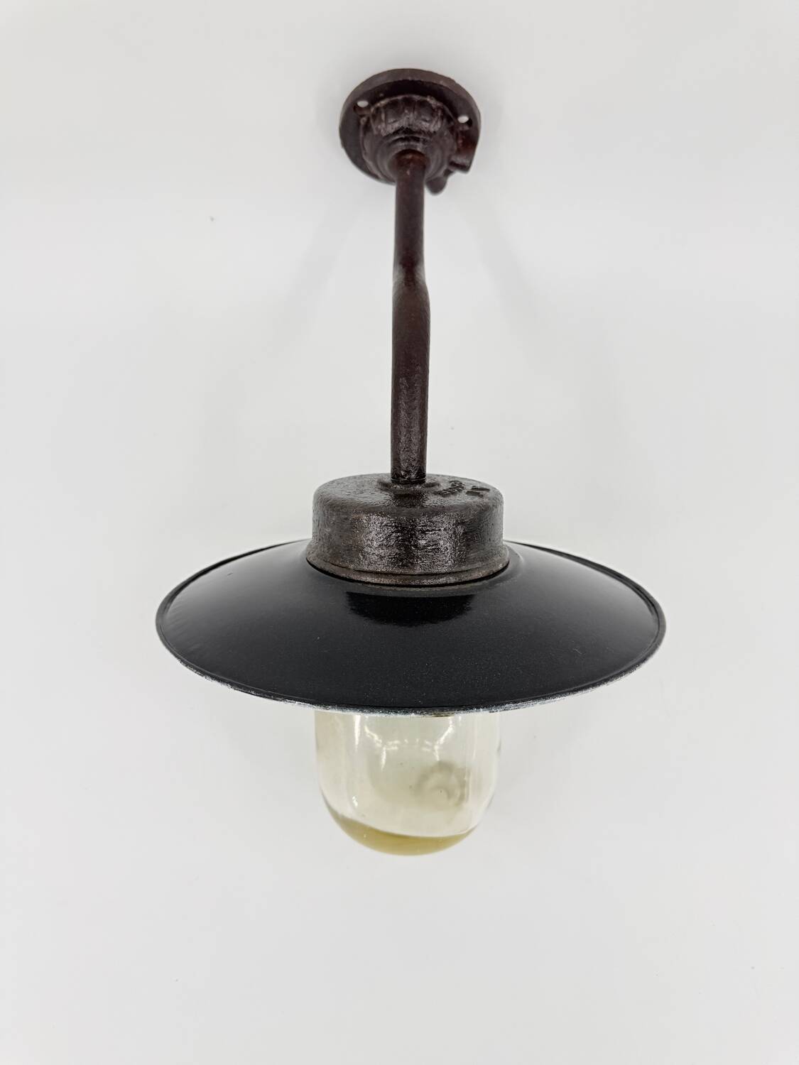 Lampe de cour