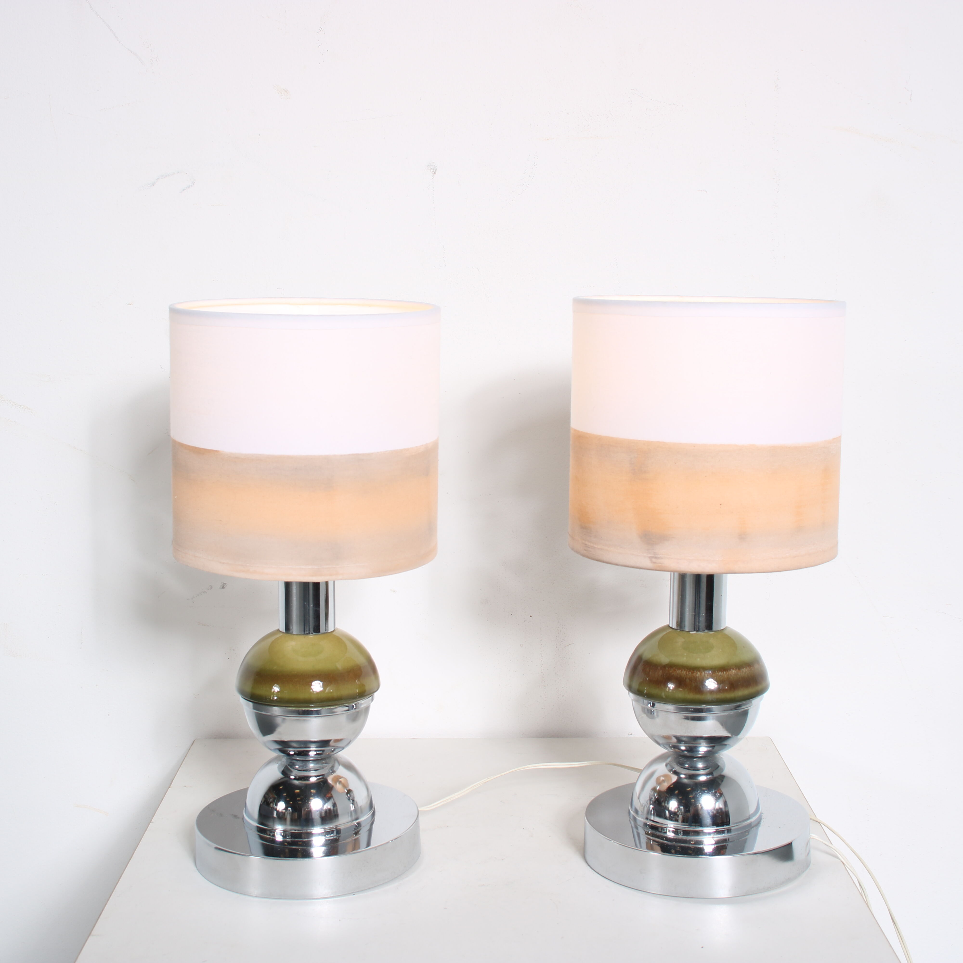 1970s pair of bedside / table lamps