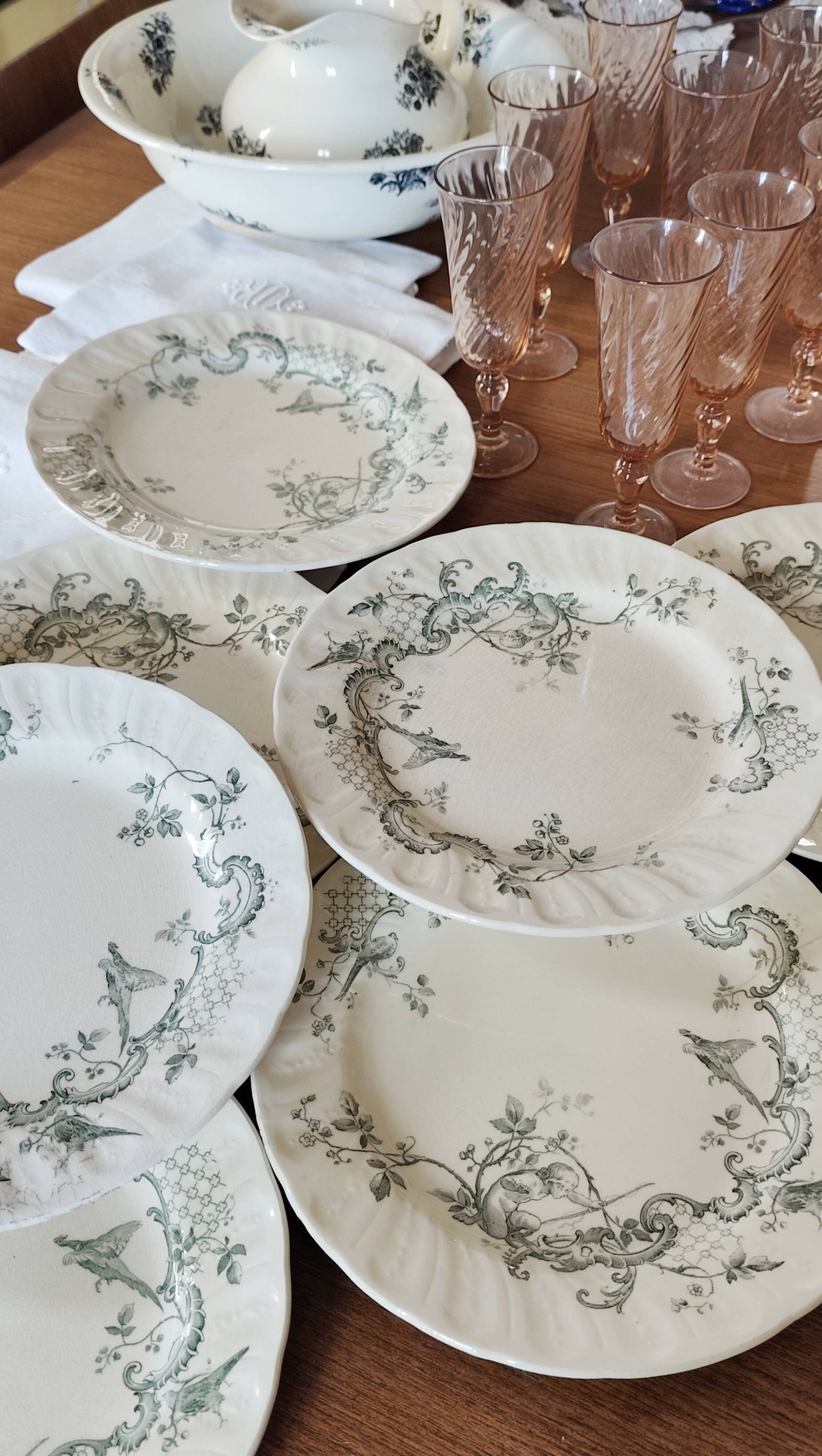 Set of 7 Lauzun Gien ironstone plates