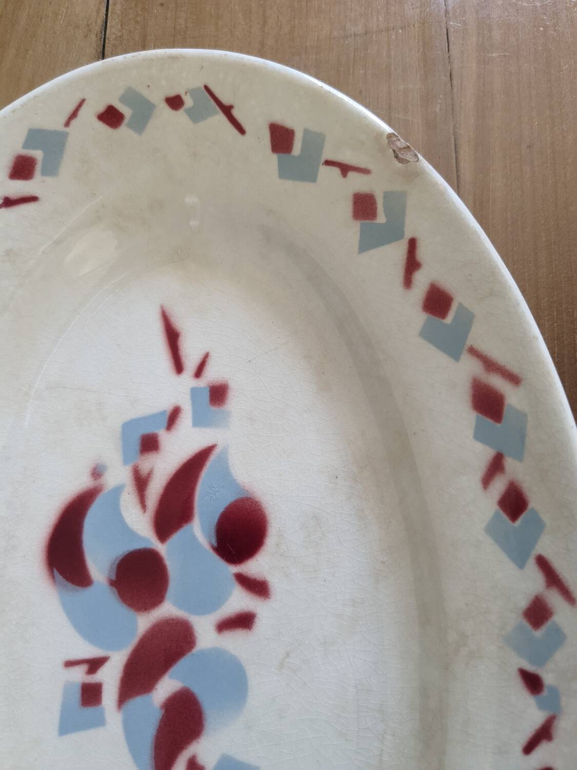 Pair of Moulin des loups dishes