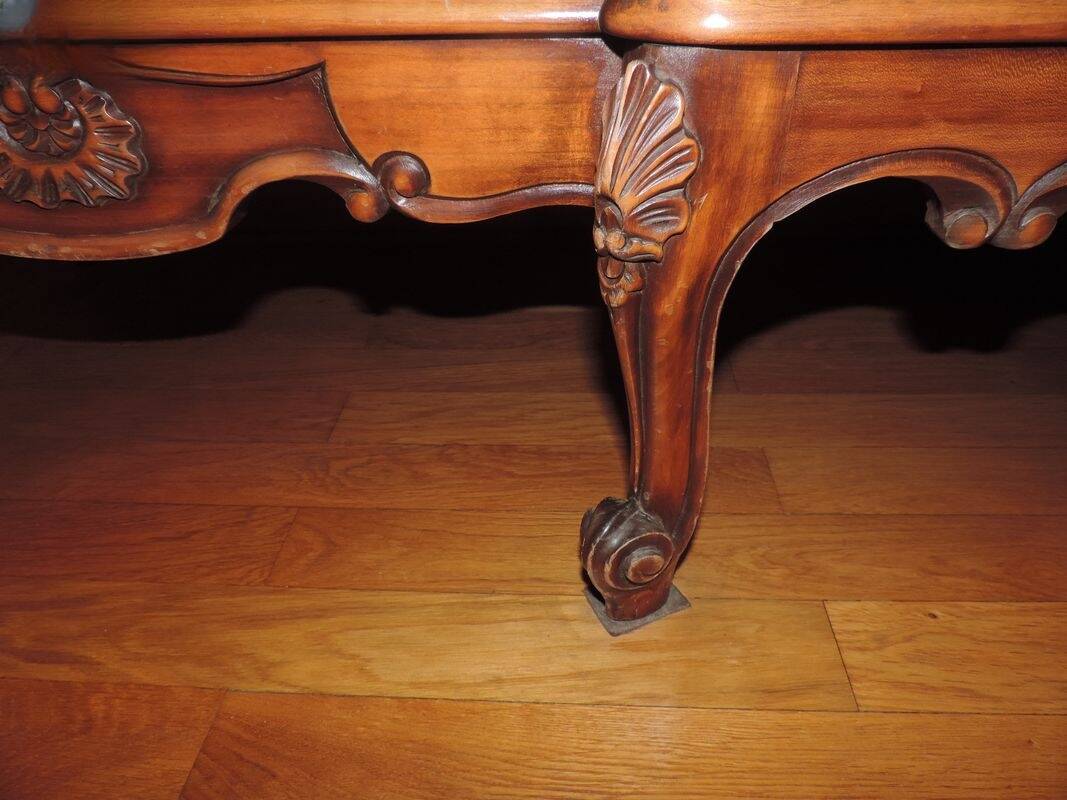 Very Regency style