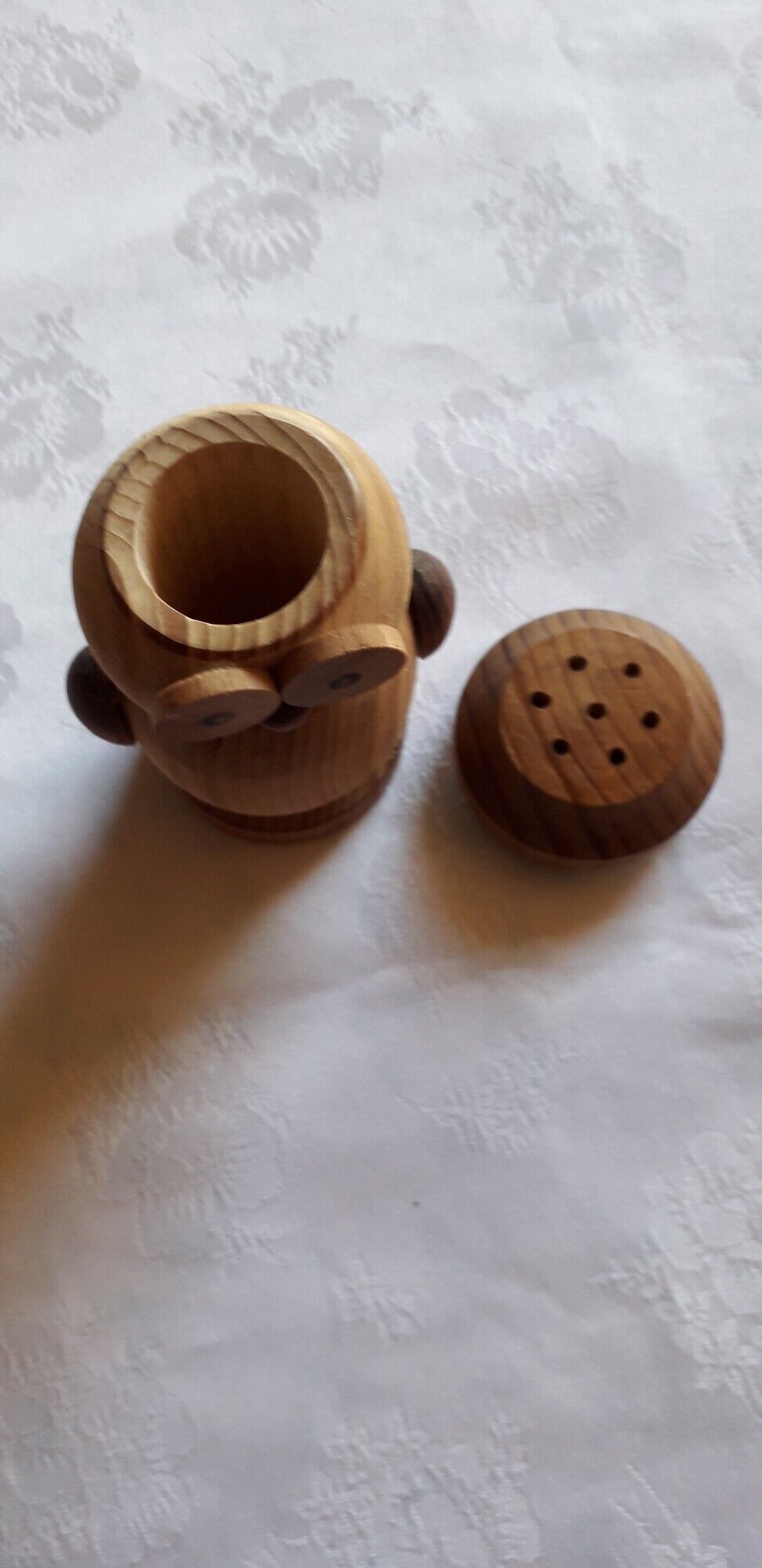 Set of 3 wooden spice pots, salters, owl shape