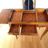 Table dressing table worker