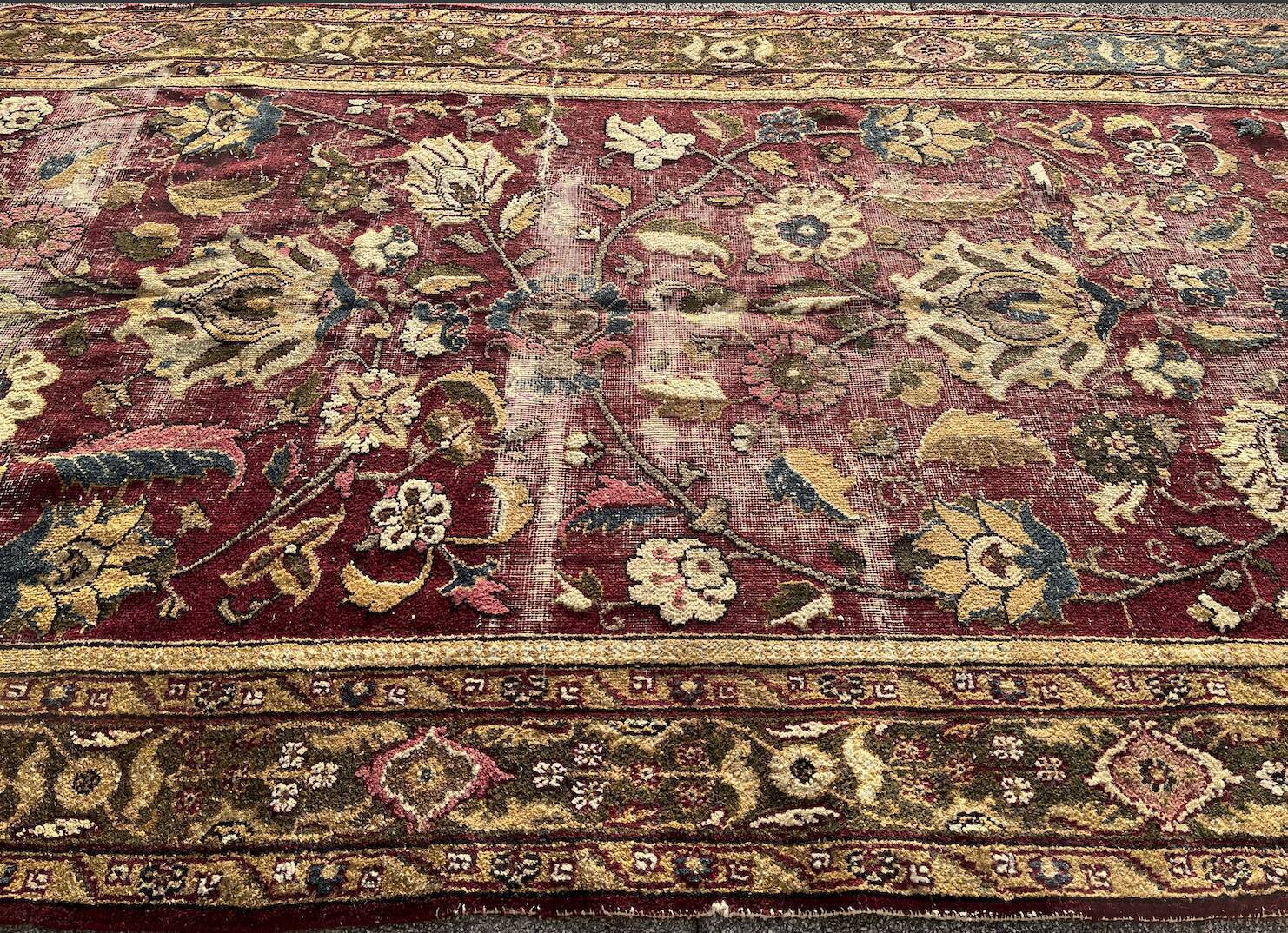Indo-Persian carpet Agra 19th - 303x138cm
