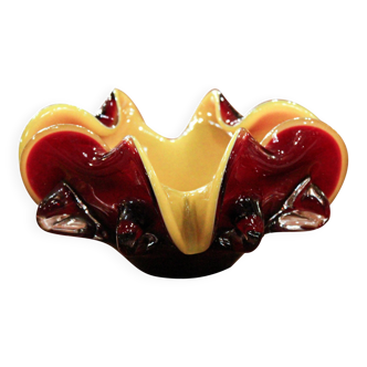 Murano glass ashtray, with an organic design and fluid curves.