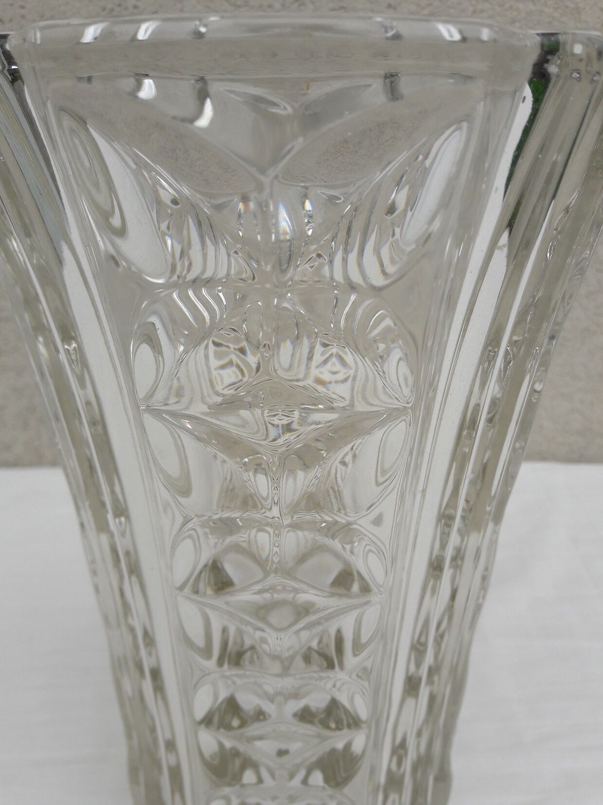 Glass vase