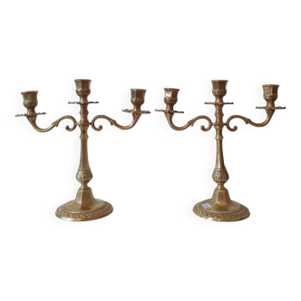 2 brass candlesticks