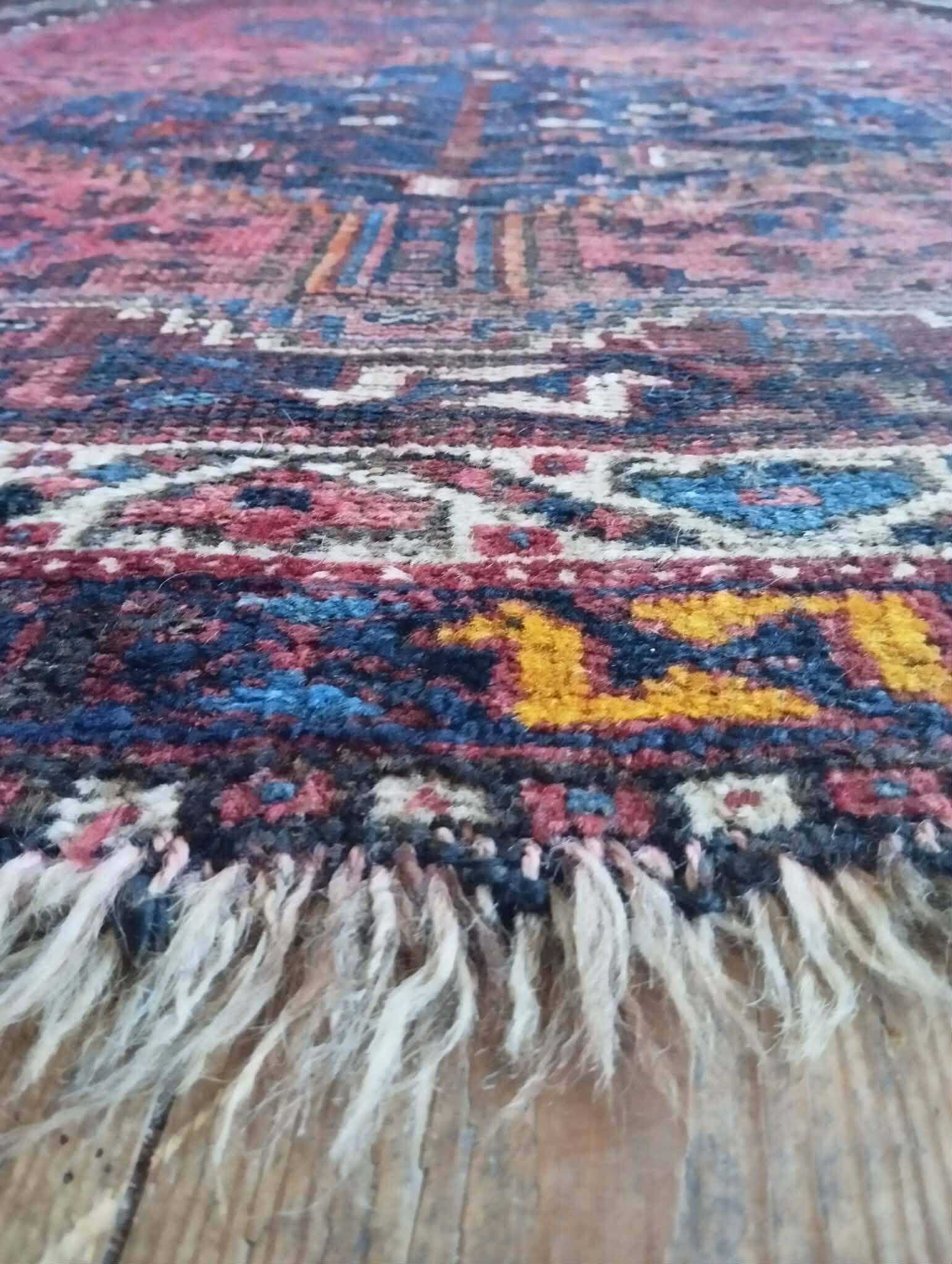 Handmade Qashqai Persian rug 288x207cm
