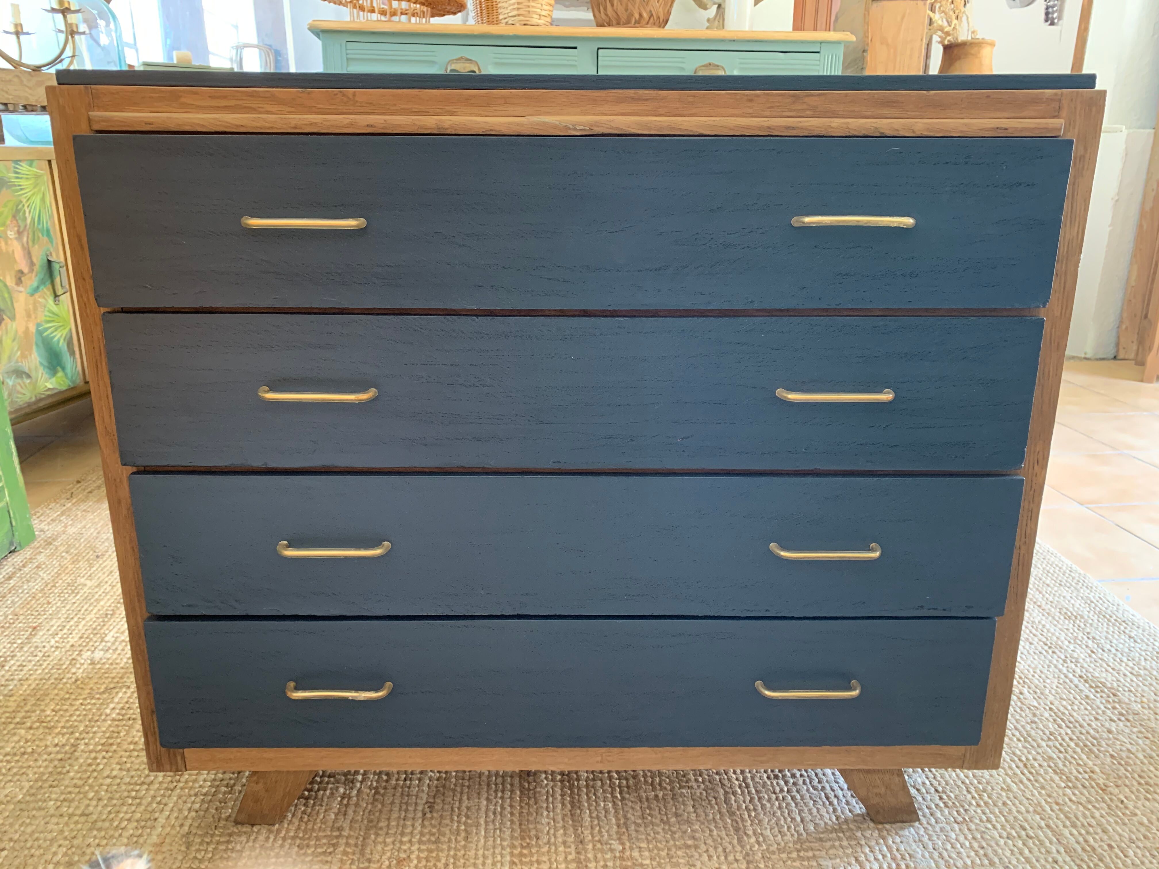 Vintage chest of drawers