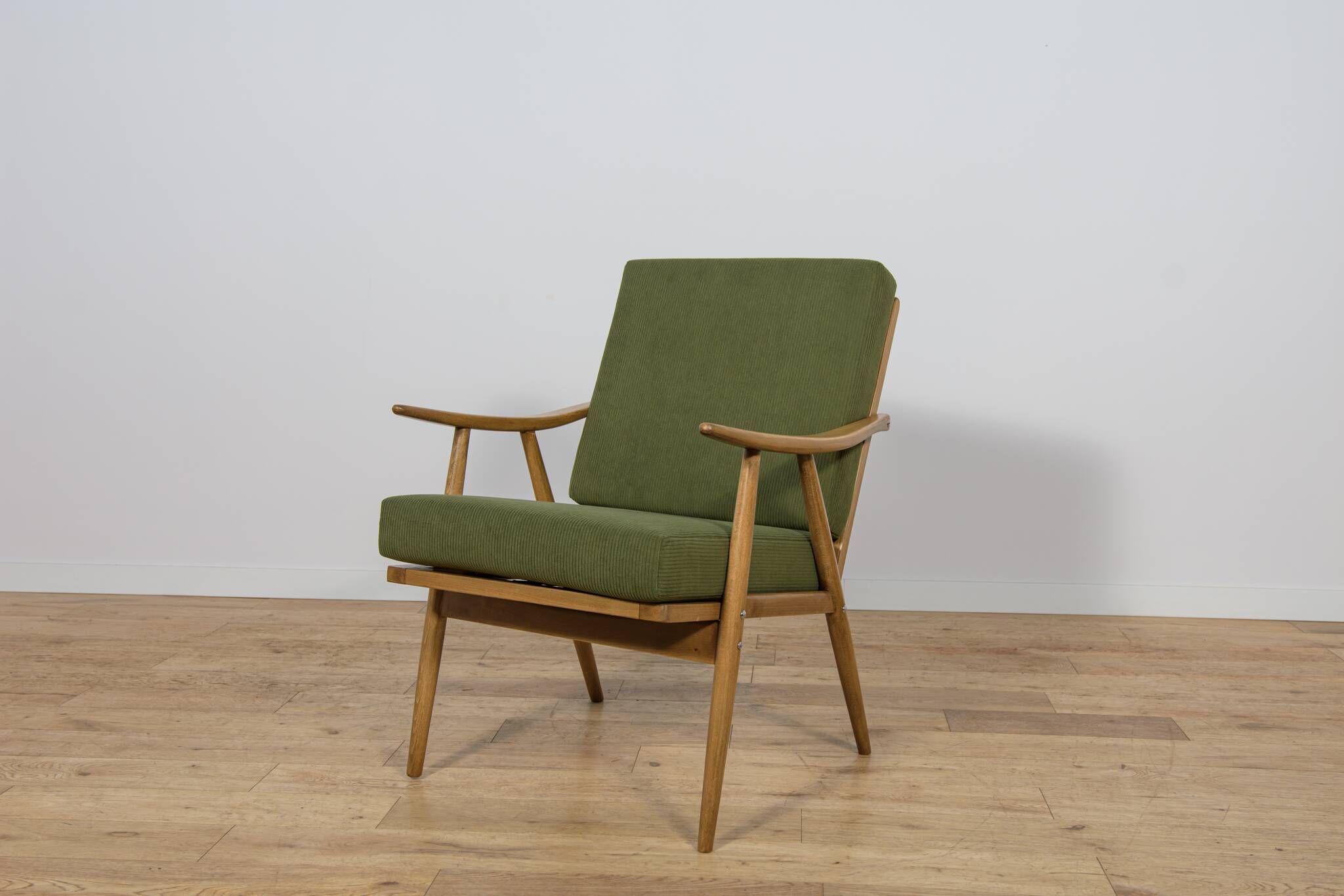 Mid-Century Modern Armchairs from TON, Czechoslovakia, 1960s, Set of 2