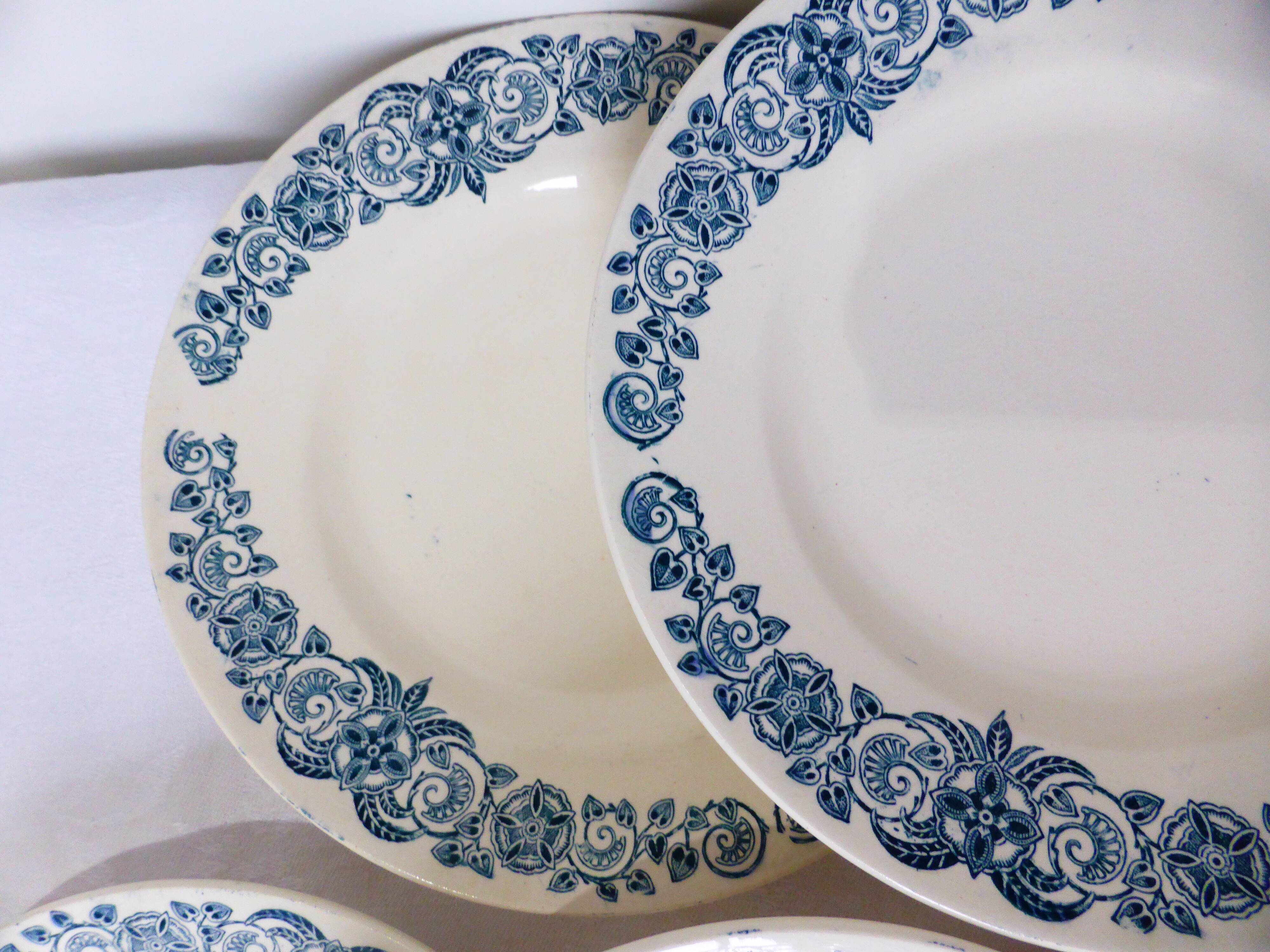 6 vintage Longchamp ironstone dessert plates, Alesia model 211226