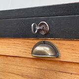 Oak curtain binder