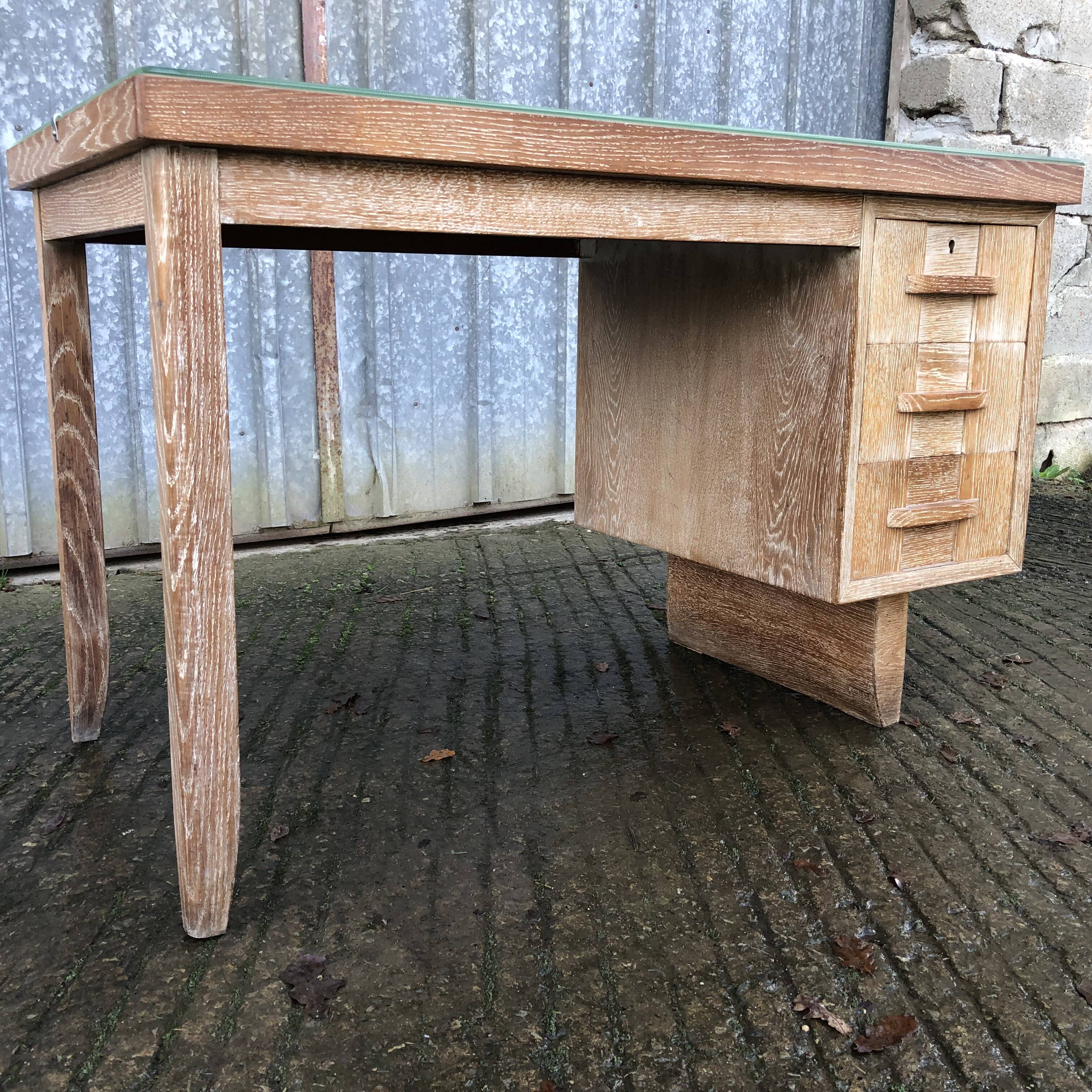 Bureau vintage en chêne lasuré à 3 tiroirs a caisson