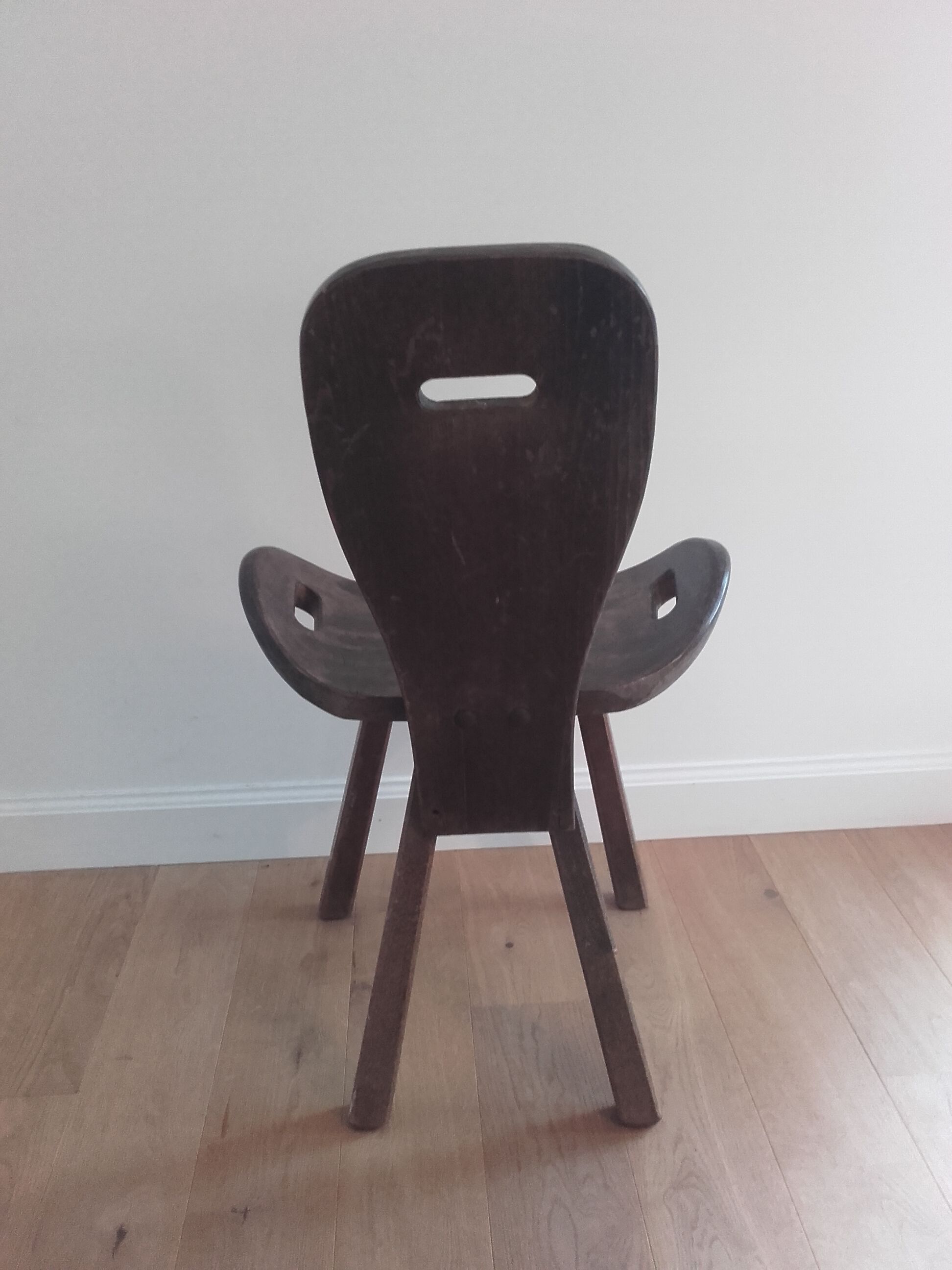 Ensemble de 6 chaises brutaliste , primitive , campagne