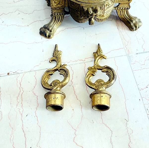 Paire de grands candélabres 7 feux - 69 cm - Bronze - Putti