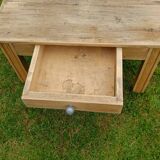 Petite table basse bois brut