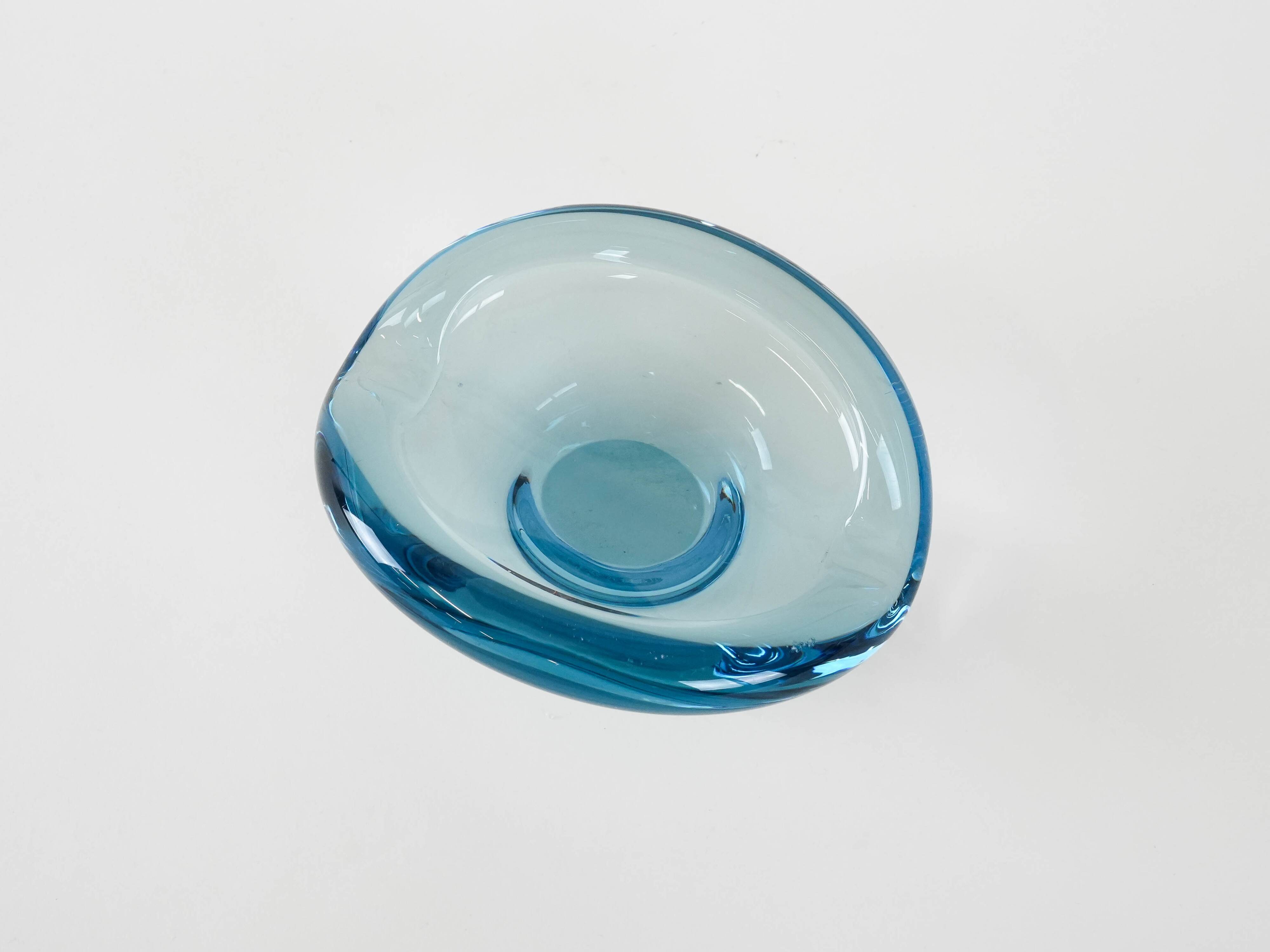 Glass platter, Danish design, 1960s, manufacturer: Holmegaard, designer: Pe