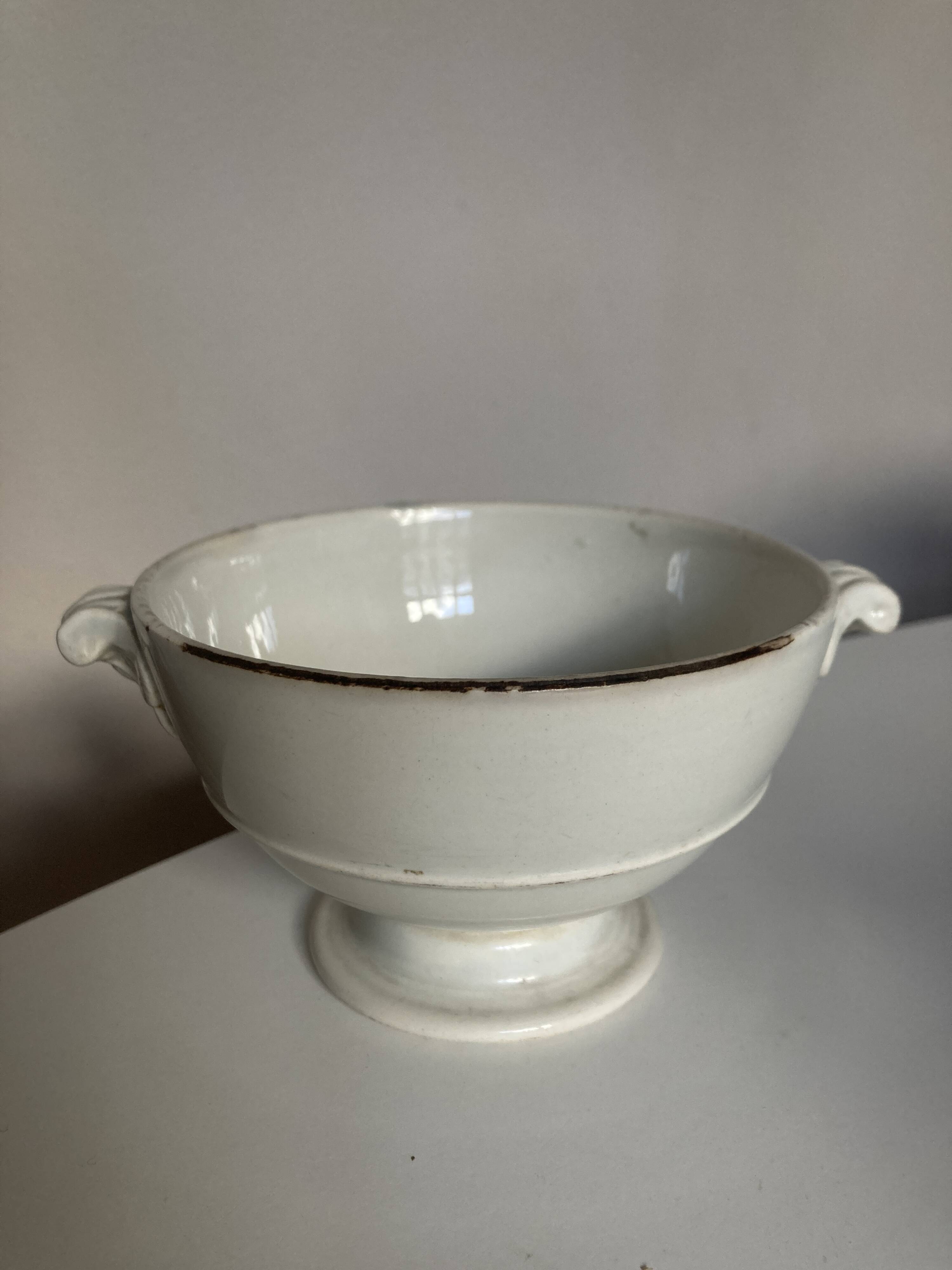 Neo-classical directoire eared bowl Creil and Montereau 1850