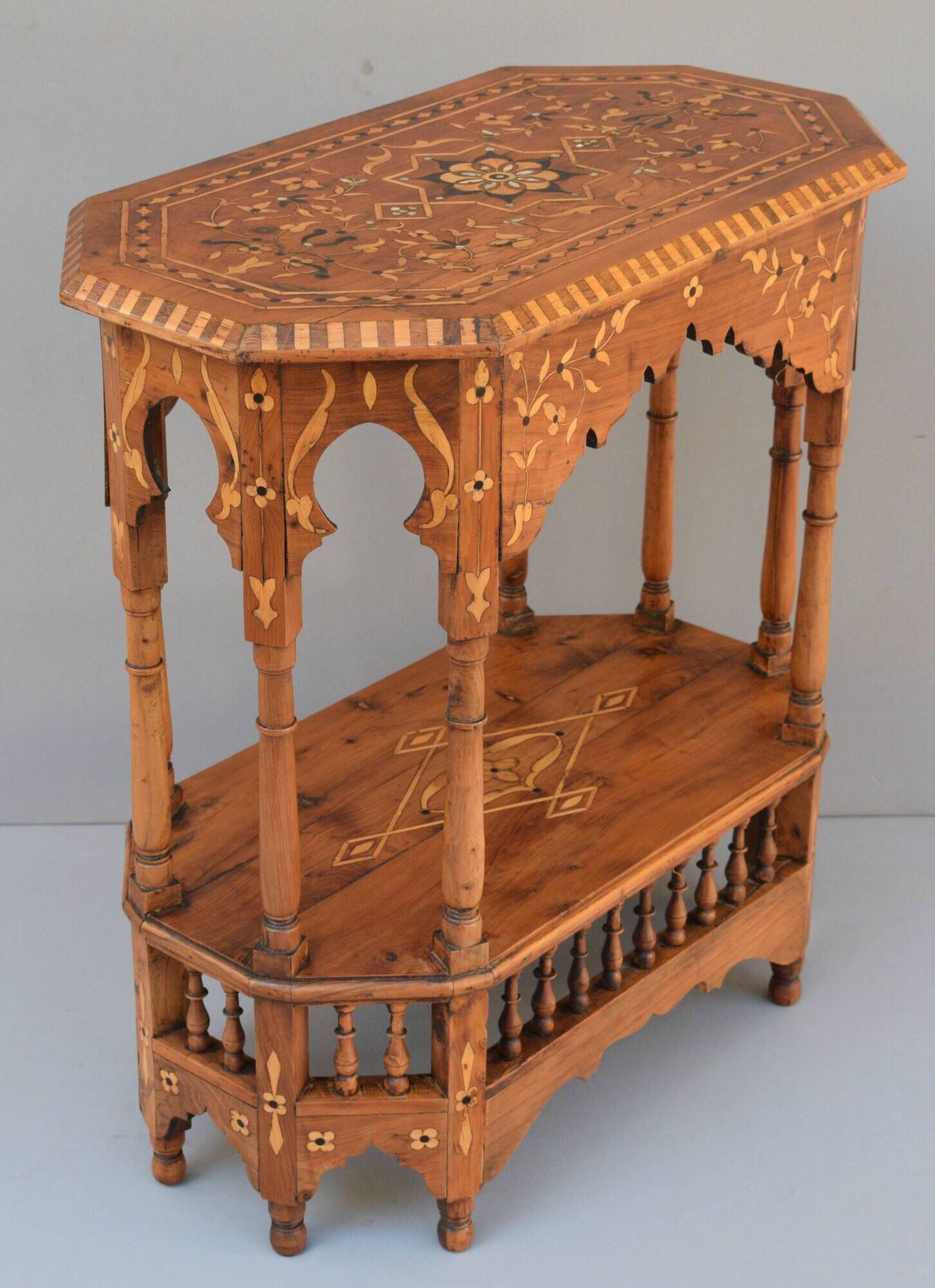 Oriental pedestal table in hexagonal shape made of cedar wood and marquetry